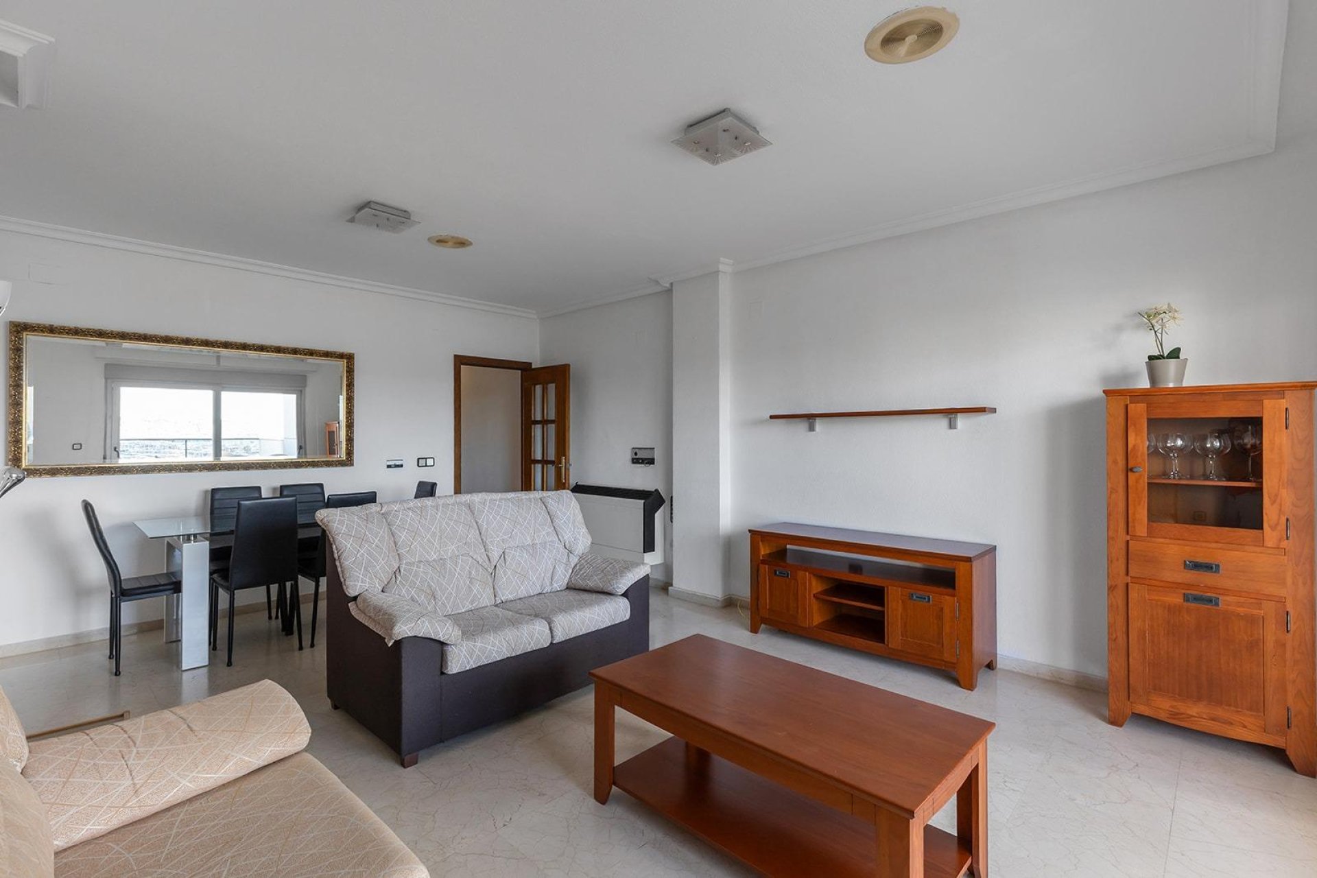Återförsäljning - Apartment -
Torrevieja - Paseo maritimo