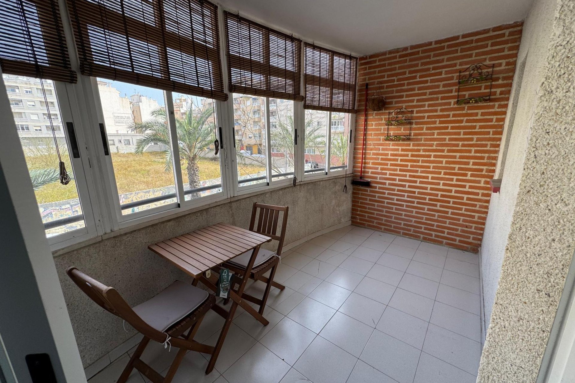 Återförsäljning - Apartment -
Torrevieja - Playa de Los Locos-Curva del Palangre