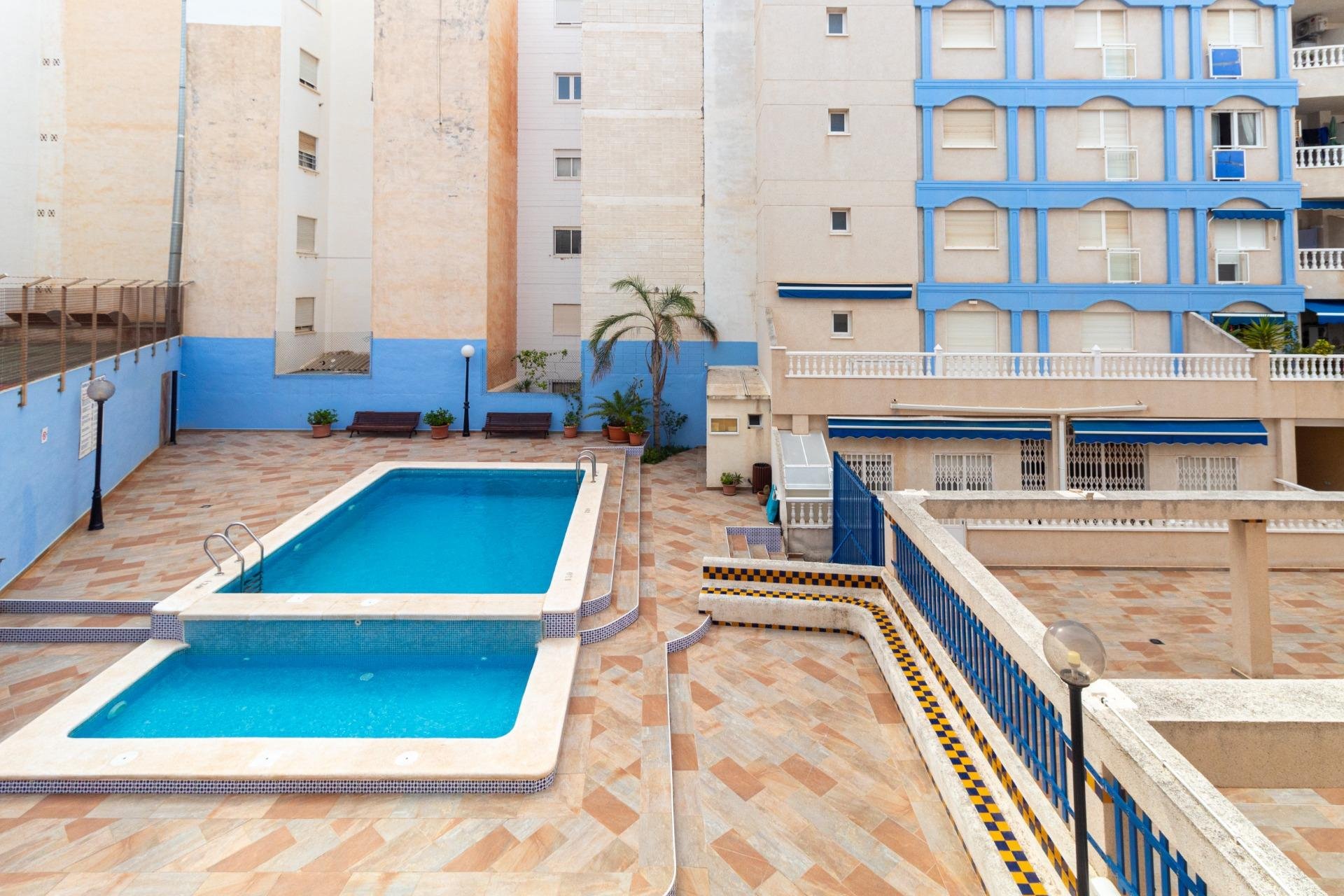 Återförsäljning - Apartment -
Torrevieja - Playa de los locos
