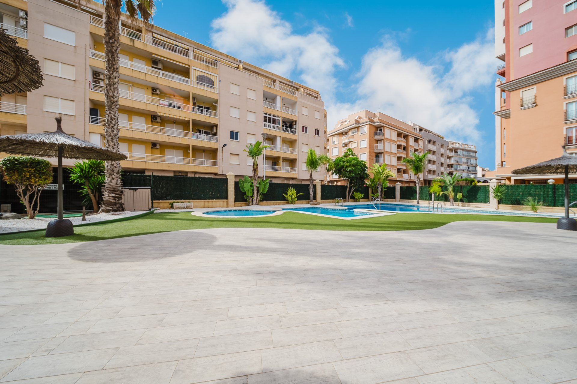 Återförsäljning - Apartment -
Torrevieja - Playa de los locos