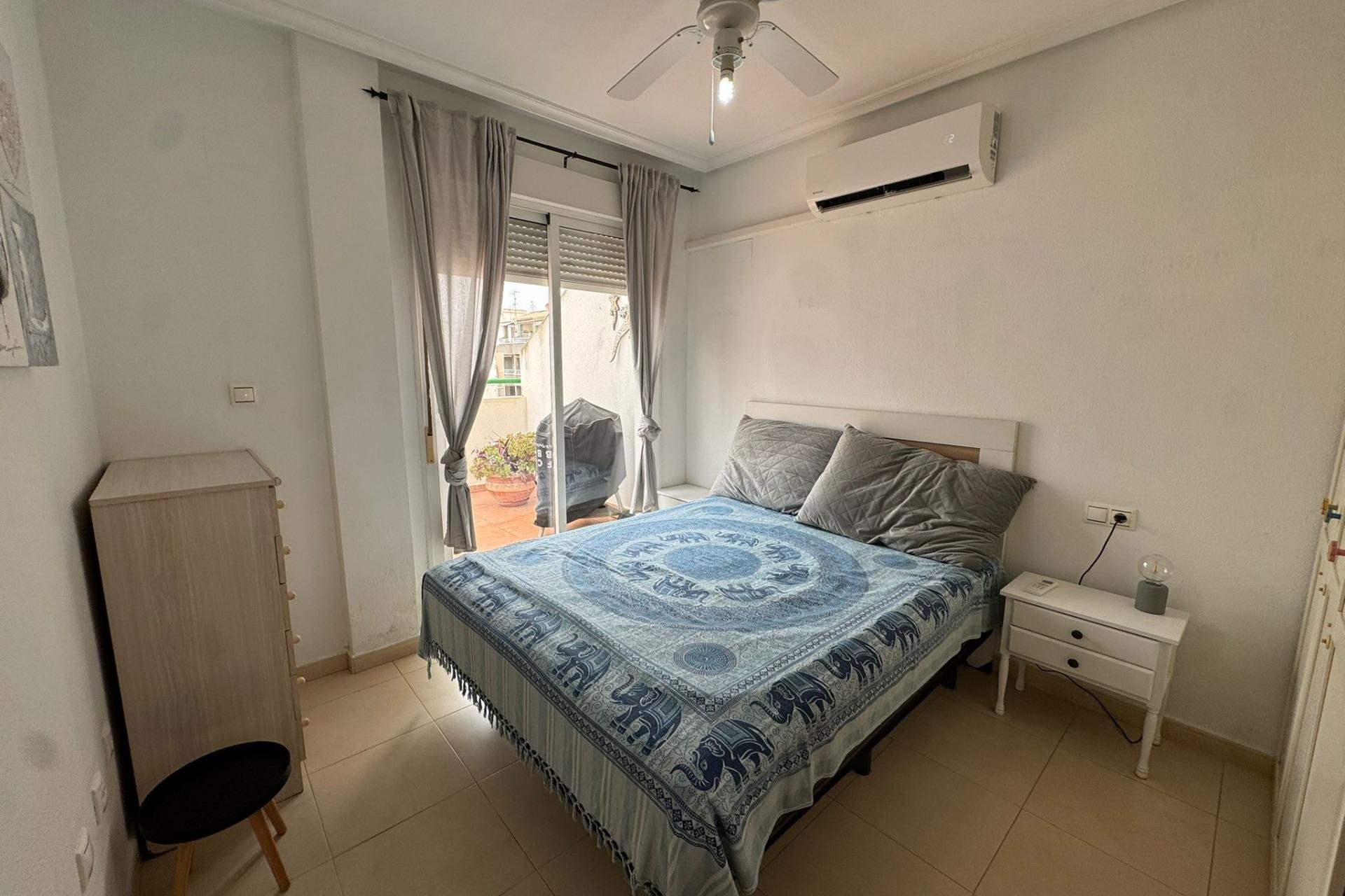 Återförsäljning - Apartment -
Torrevieja - Playa de los Locos