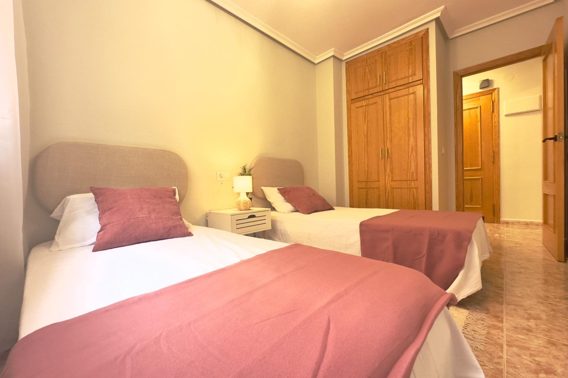 Återförsäljning - Apartment -
Torrevieja - Playa de los locos