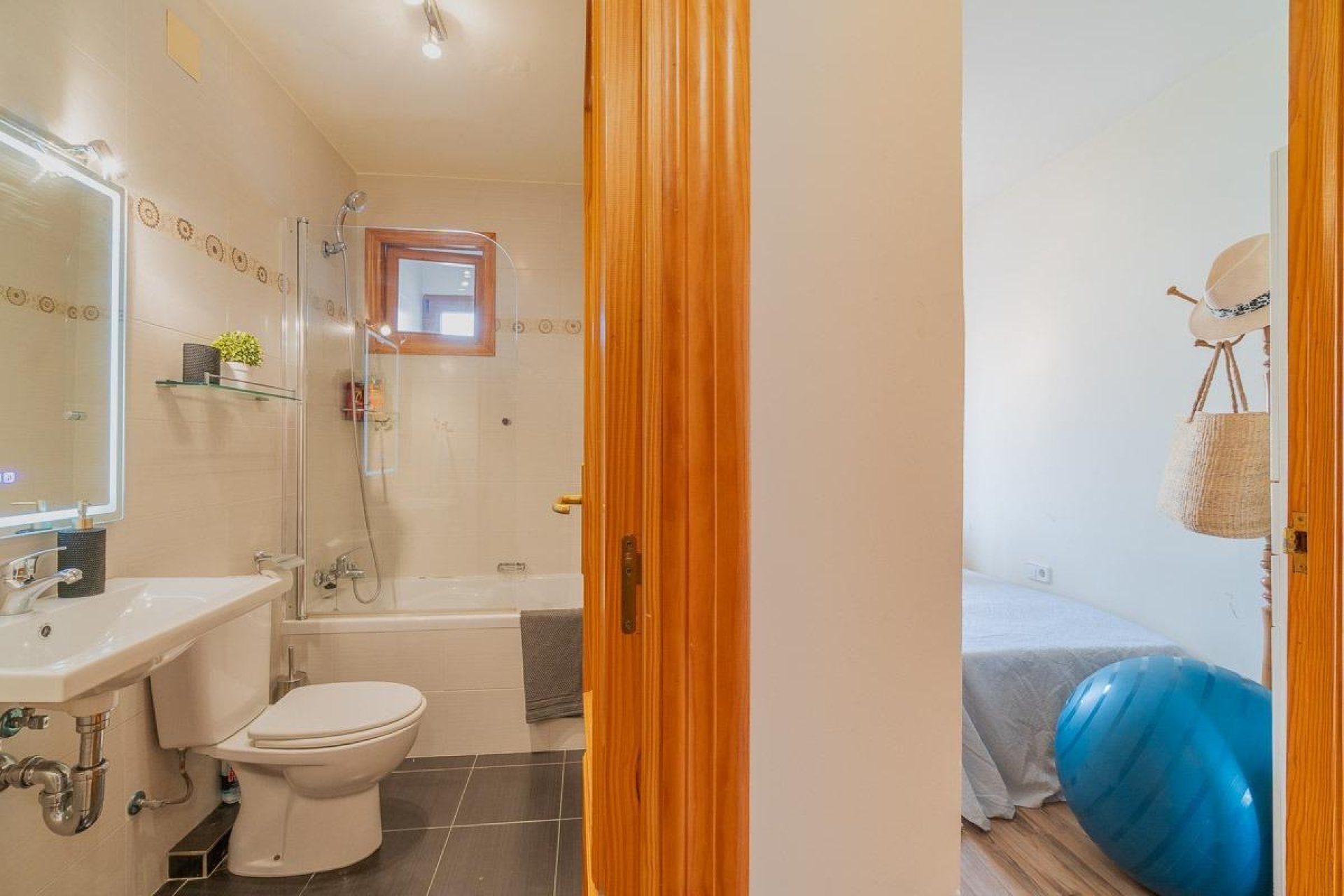 Återförsäljning - Apartment -
Torrevieja - Playa de los Naufragos