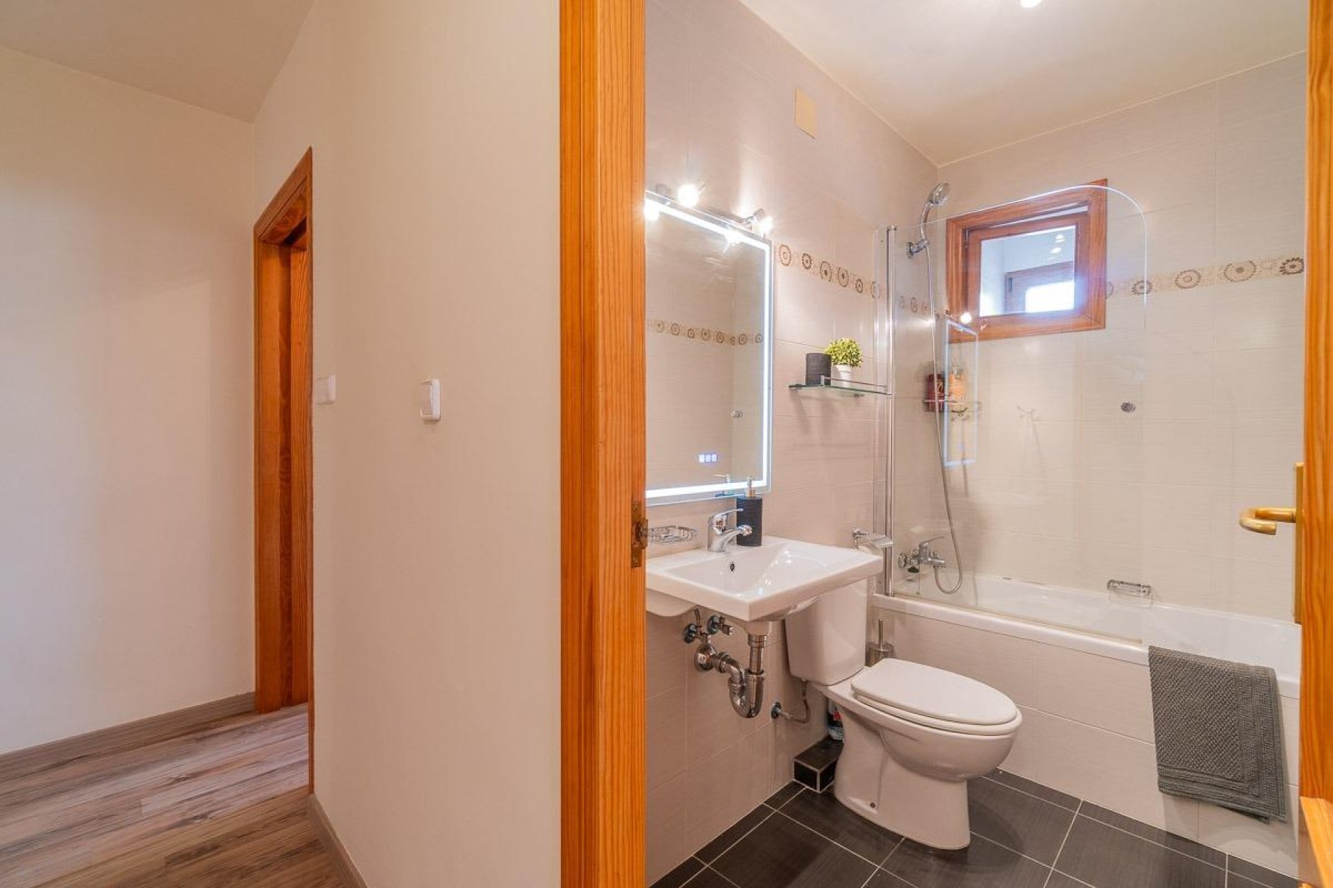 Återförsäljning - Apartment -
Torrevieja - Playa de los Naufragos