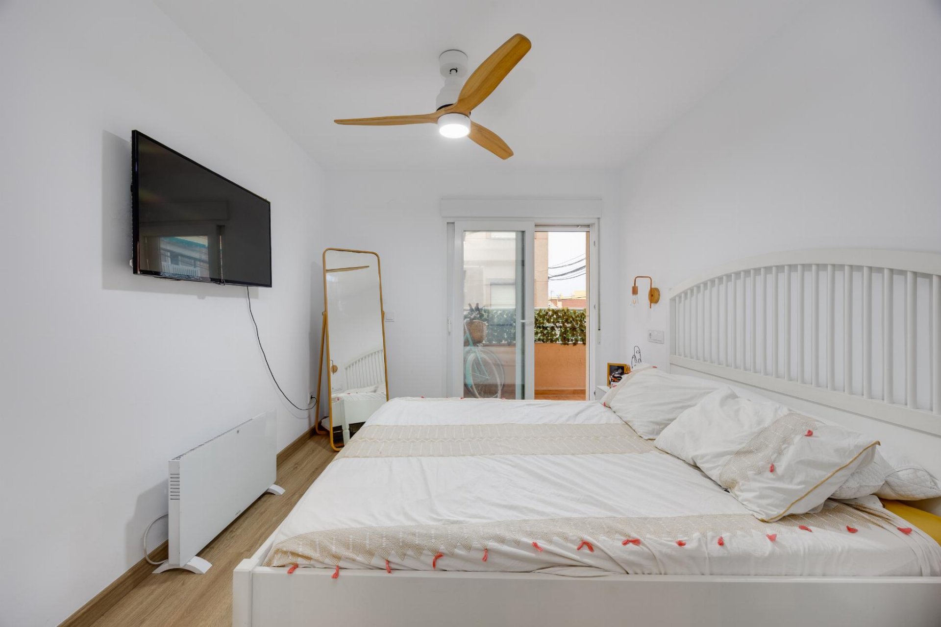 Återförsäljning - Apartment -
Torrevieja - Playa de los Naufragos