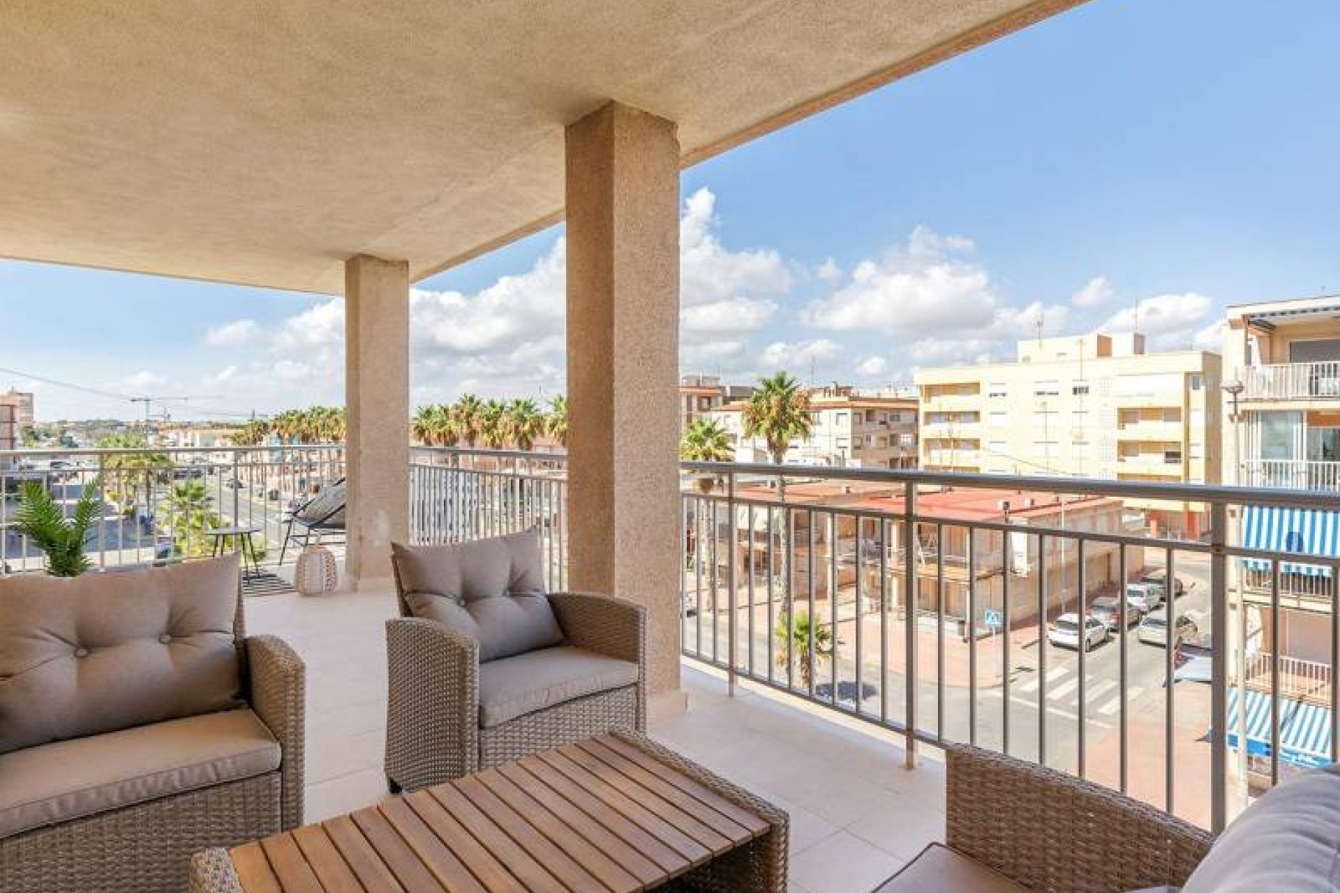 Återförsäljning - Apartment -
Torrevieja - Playa de los Naufragos