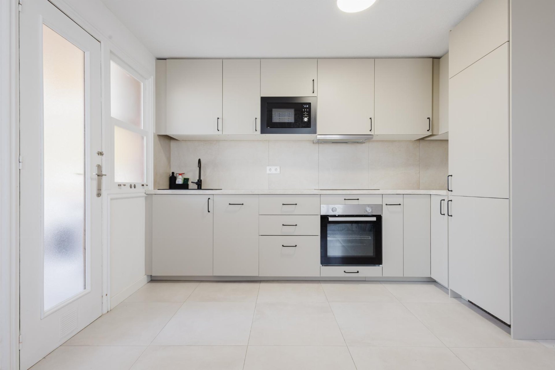 Återförsäljning - Apartment -
Torrevieja - Playa del Acequión