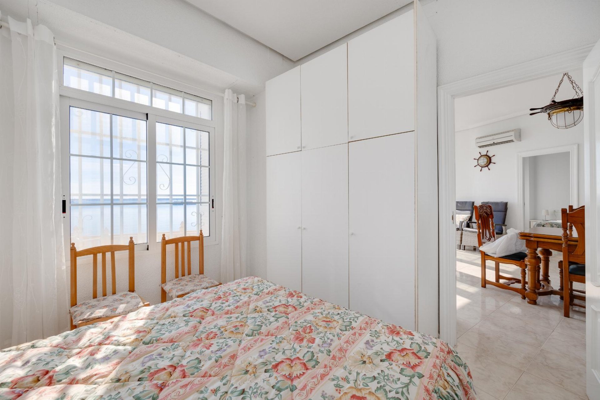 Återförsäljning - Apartment -
Torrevieja - Playa del Acequión