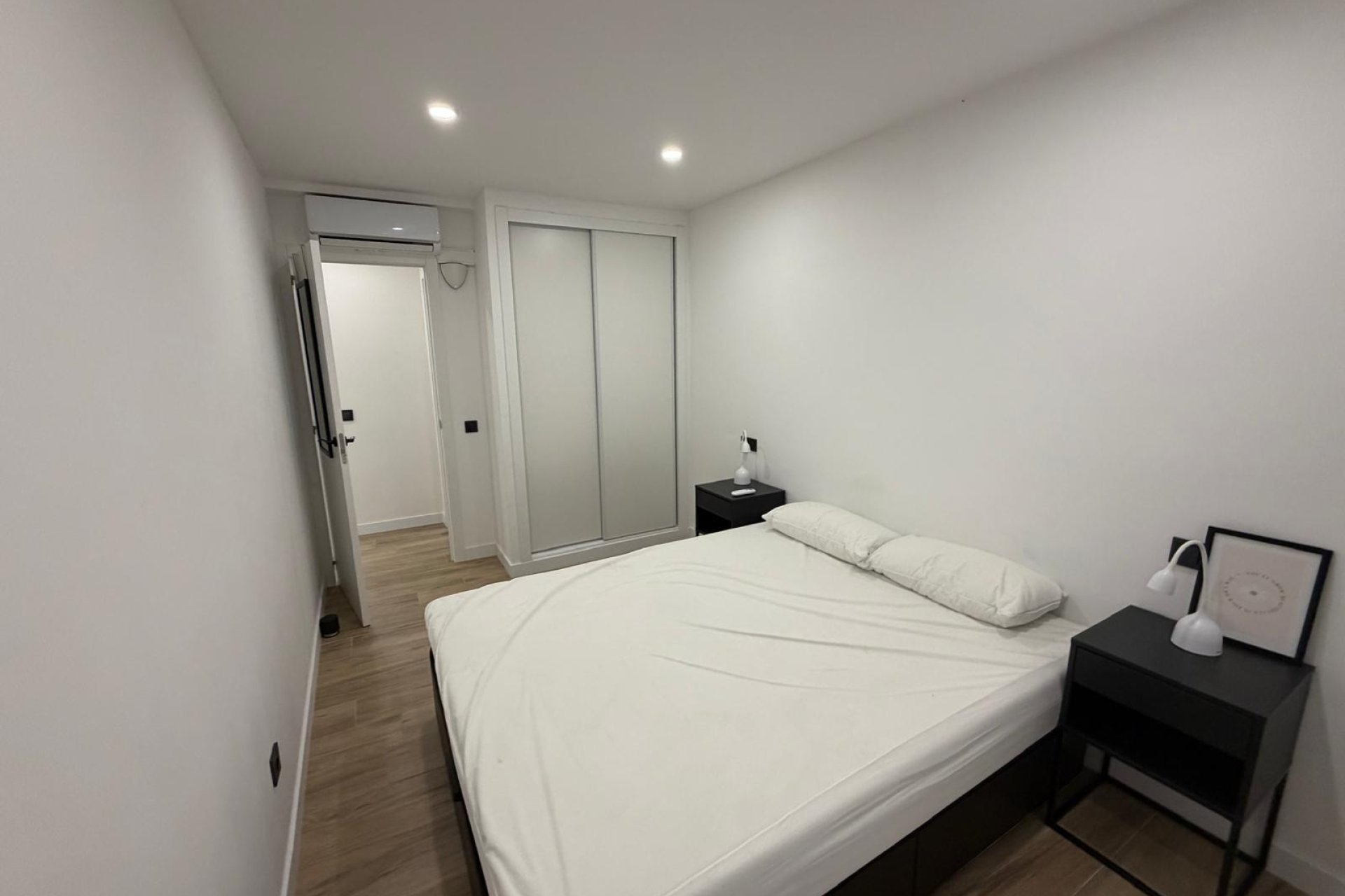 Återförsäljning - Apartment -
Torrevieja - Playa del Acequión