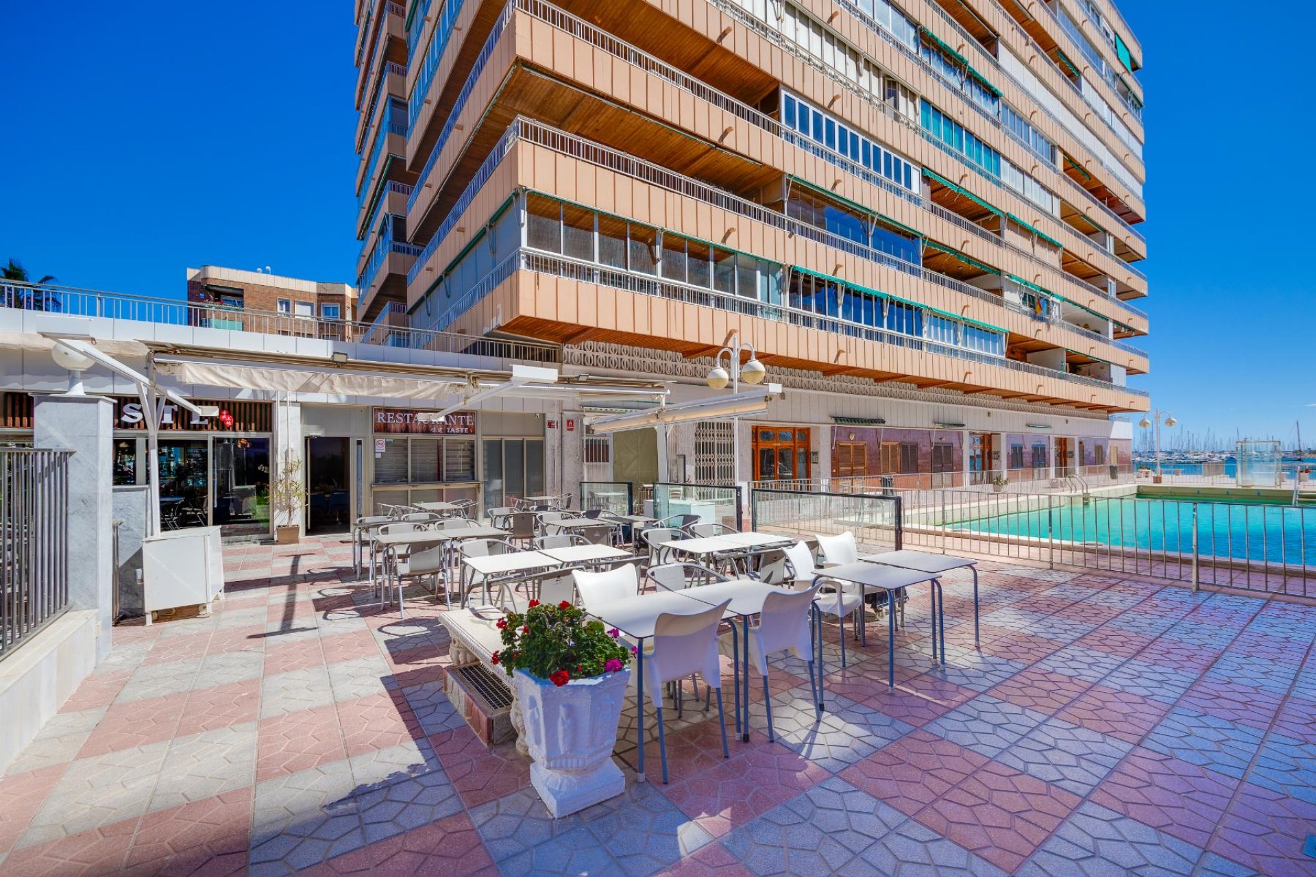 Återförsäljning - Apartment -
Torrevieja - Playa del Acequión