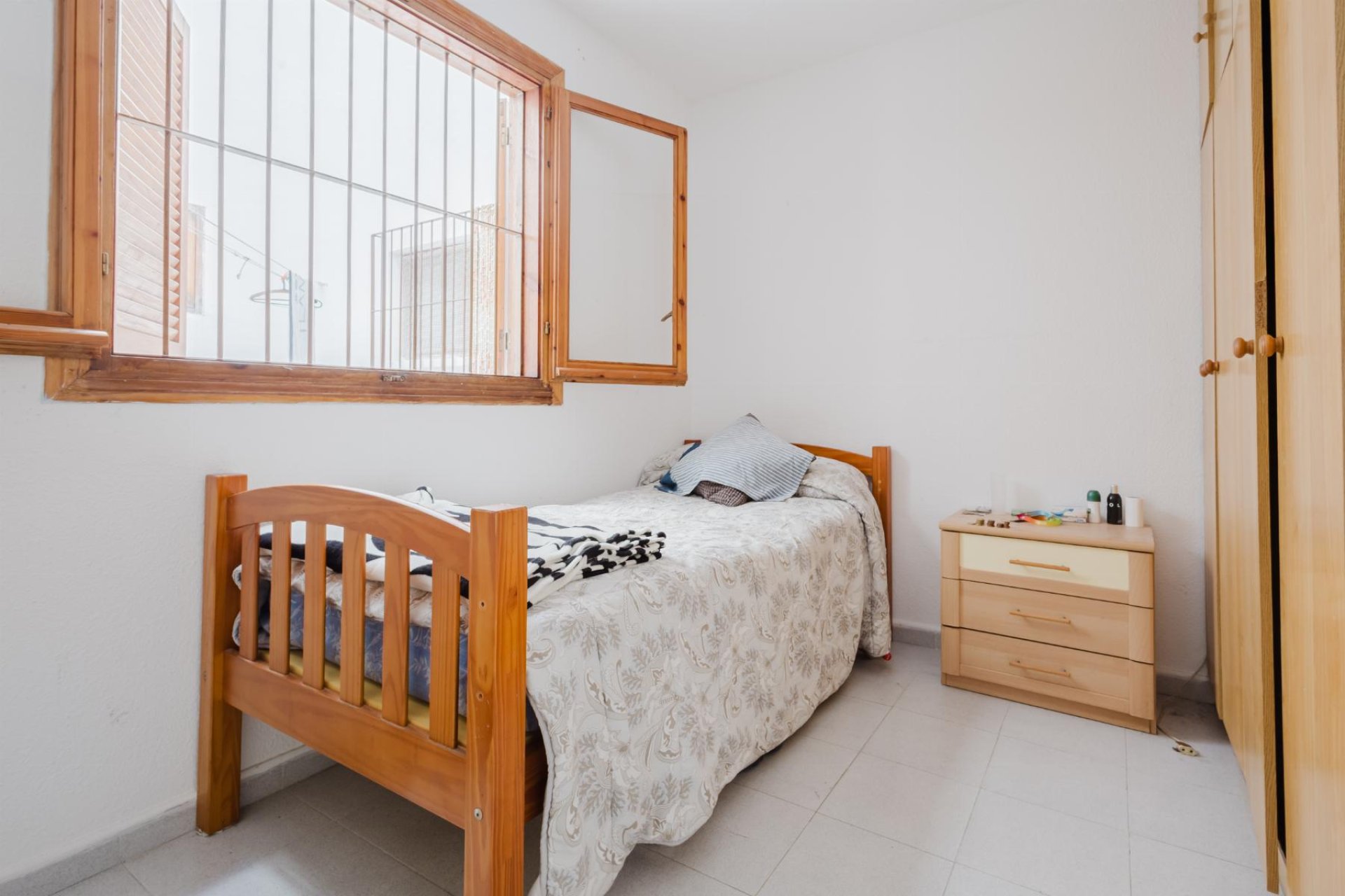 Återförsäljning - Apartment -
Torrevieja - Playa del Acequión