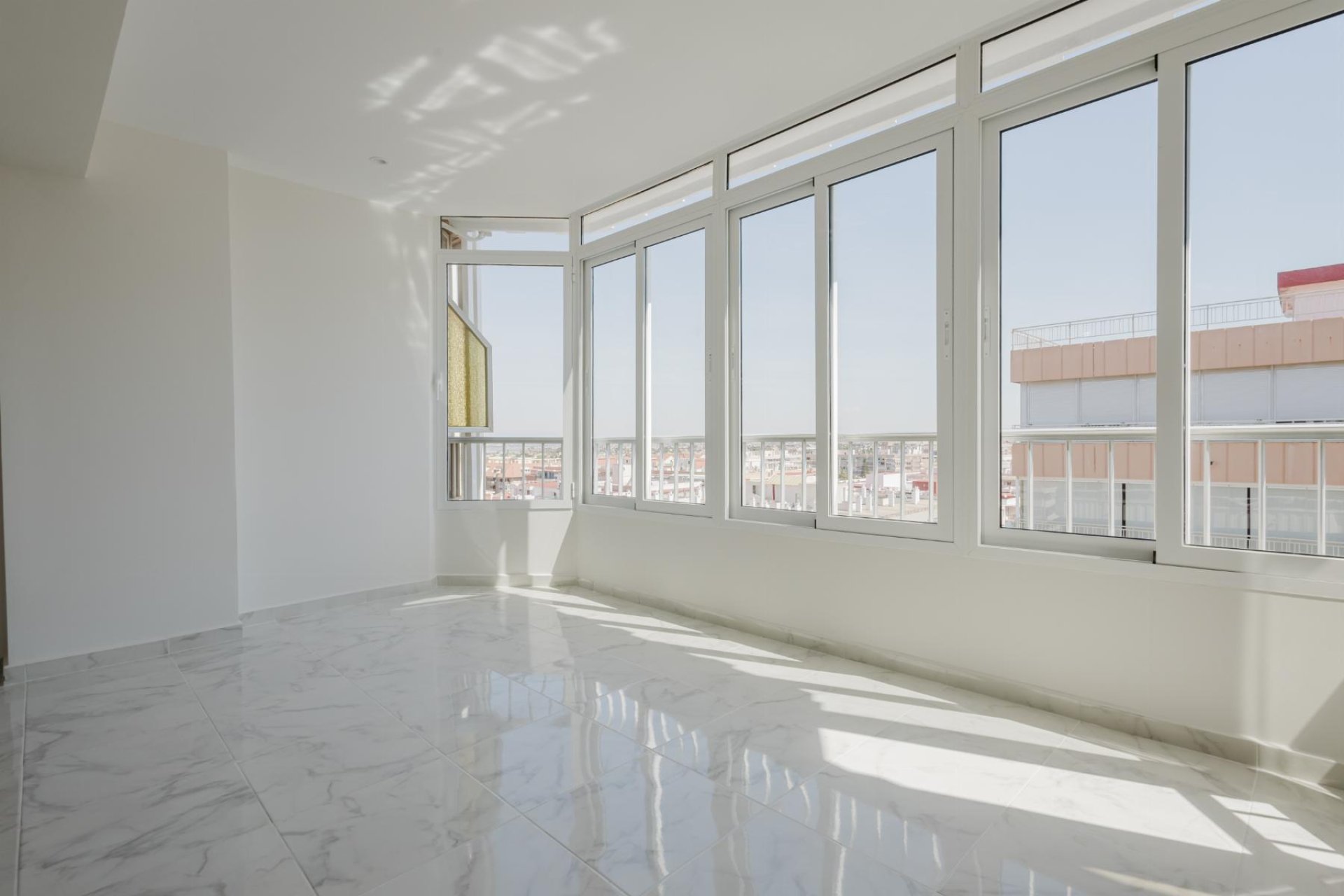 Återförsäljning - Apartment -
Torrevieja - Playa del Acequión