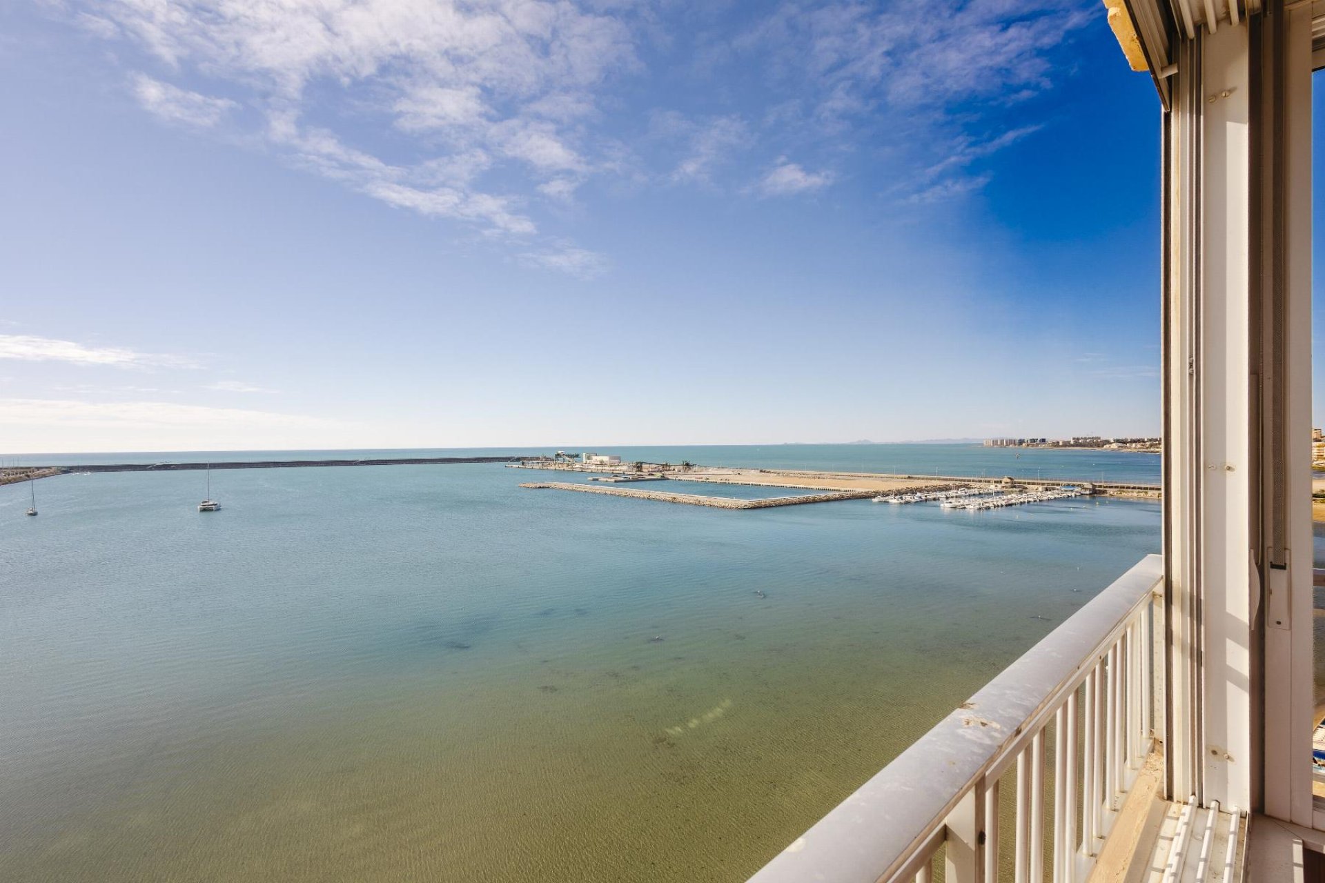 Återförsäljning - Apartment -
Torrevieja - Playa del Acequión