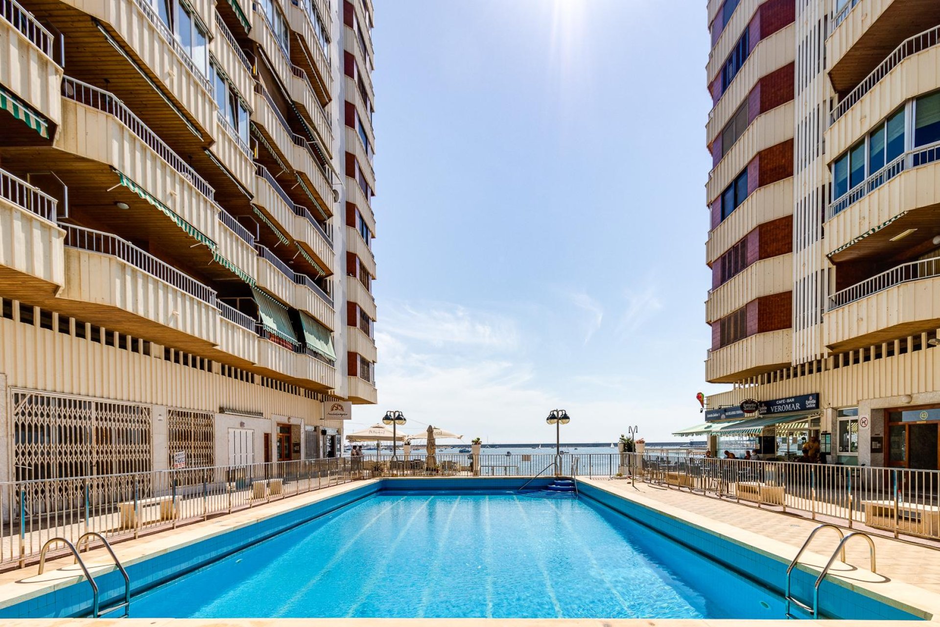 Återförsäljning - Apartment -
Torrevieja - Playa del Acequión