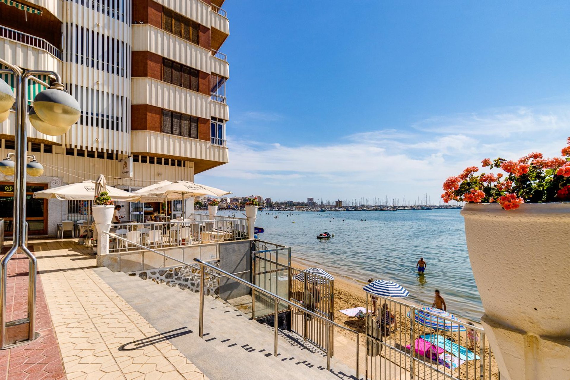 Återförsäljning - Apartment -
Torrevieja - Playa del Acequión