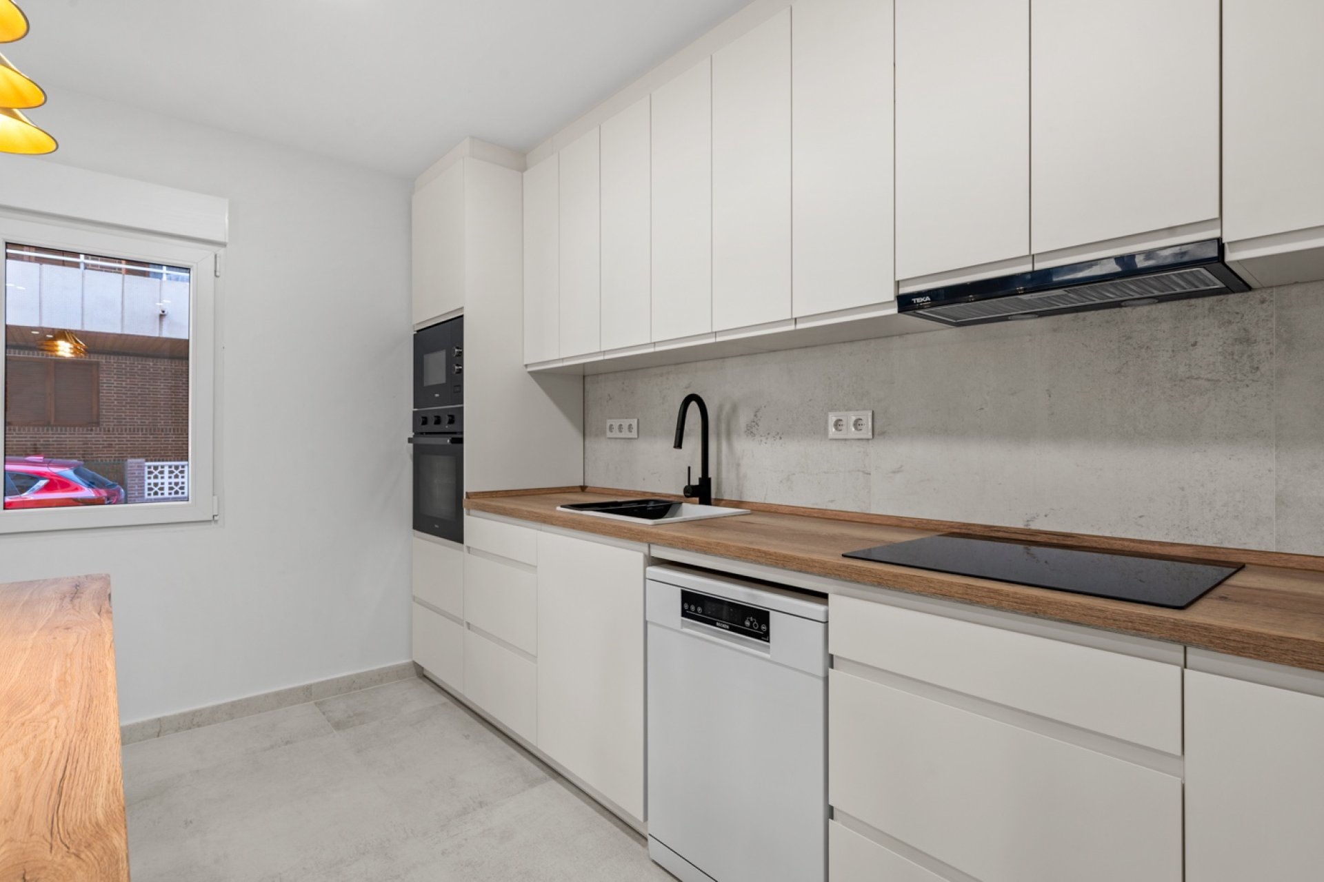 Återförsäljning - Apartment -
Torrevieja - Playa del Acequión