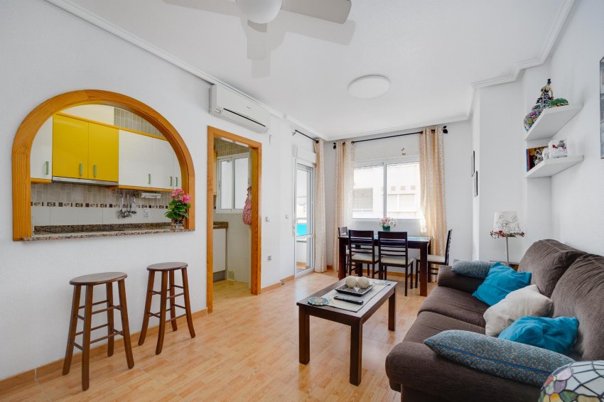 Återförsäljning - Apartment -
Torrevieja - Playa del Acequión
