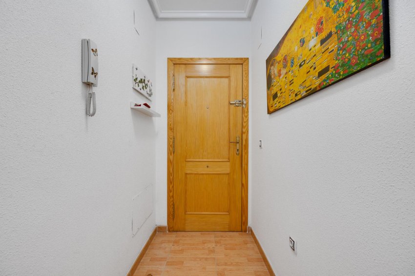 Återförsäljning - Apartment -
Torrevieja - Playa del Acequión