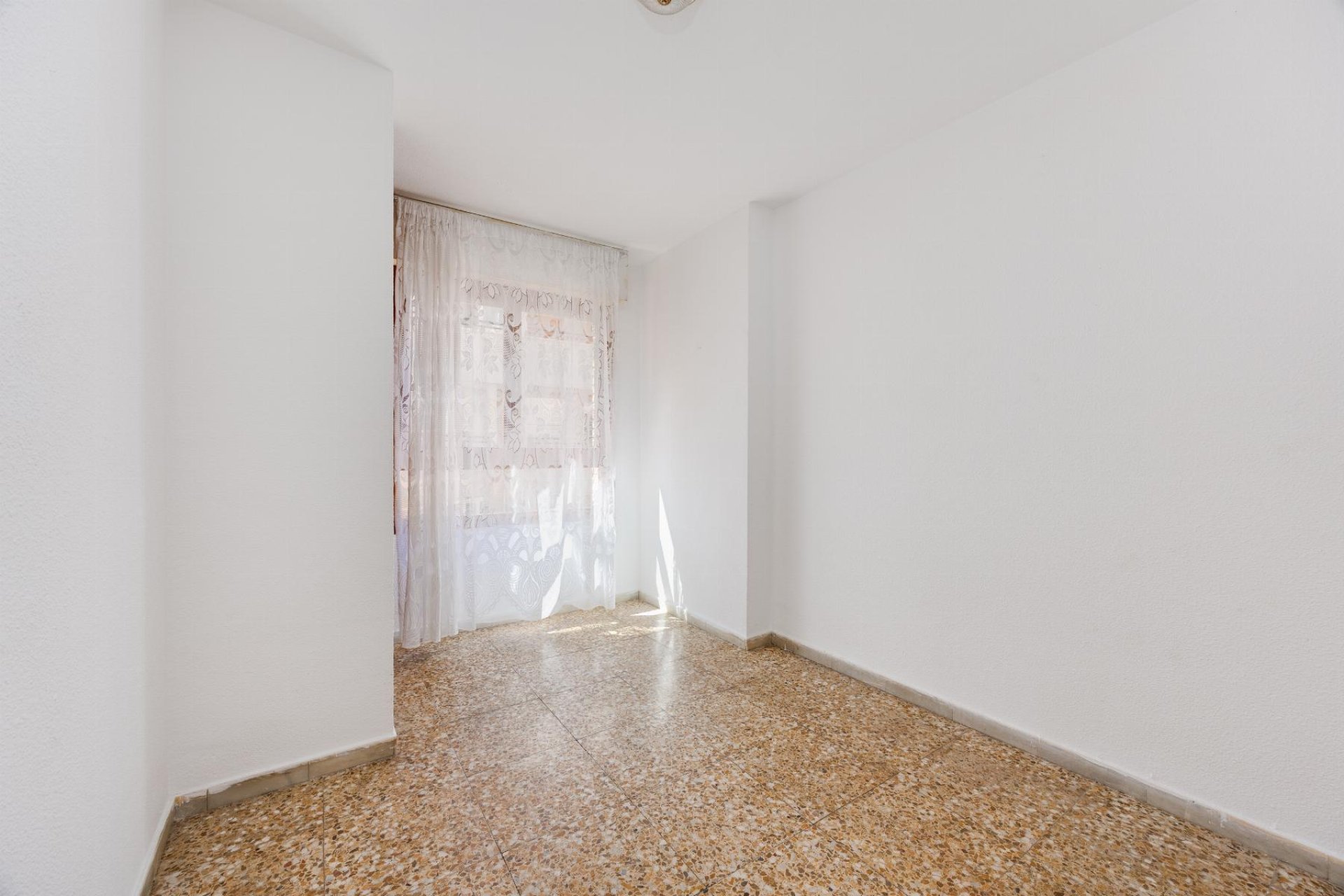 Återförsäljning - Apartment -
Torrevieja - Playa del Acequión
