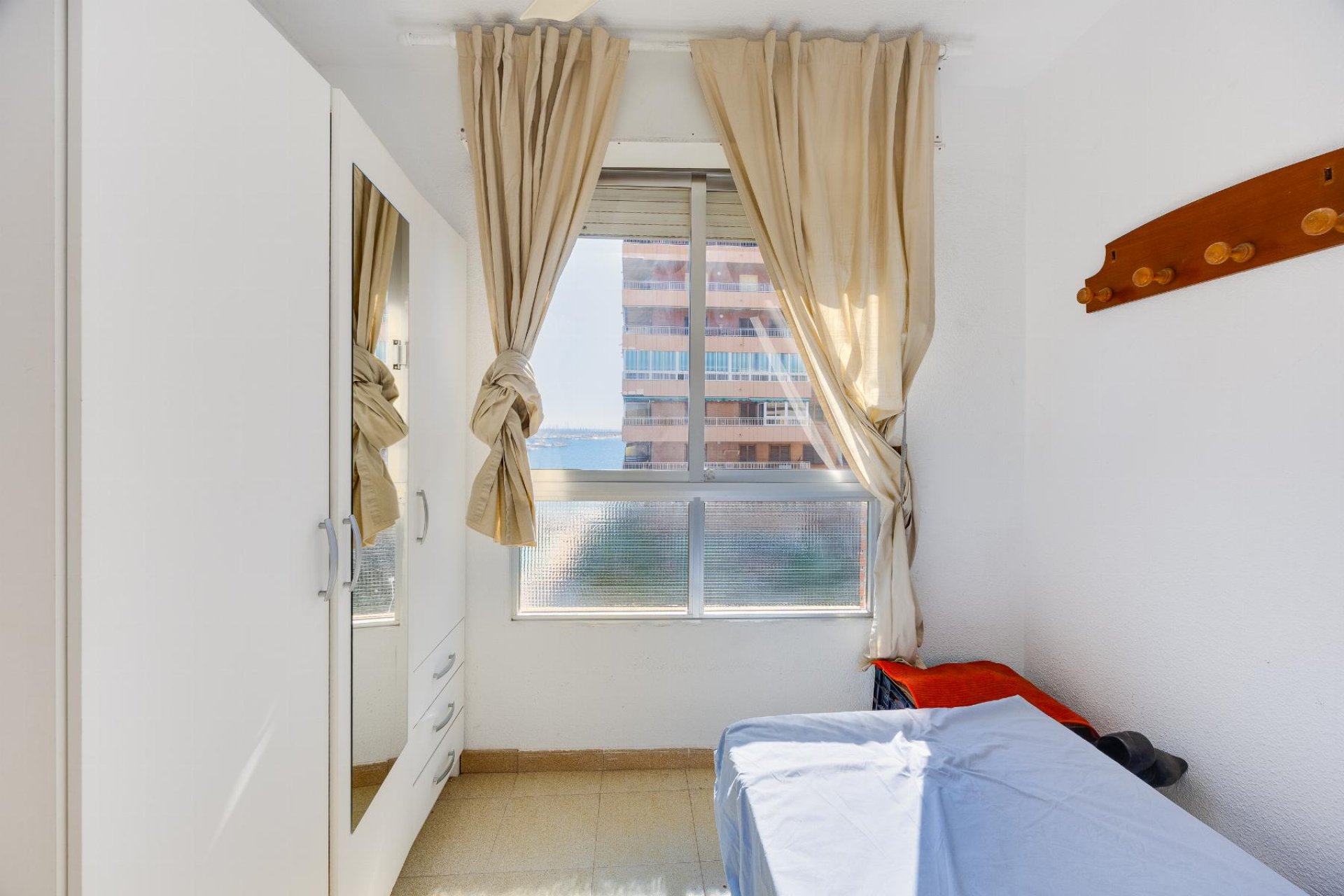 Återförsäljning - Apartment -
Torrevieja - Playa del Acequión