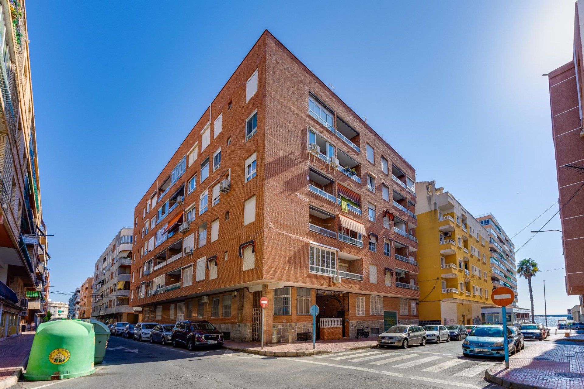 Återförsäljning - Apartment -
Torrevieja - Playa del Acequión
