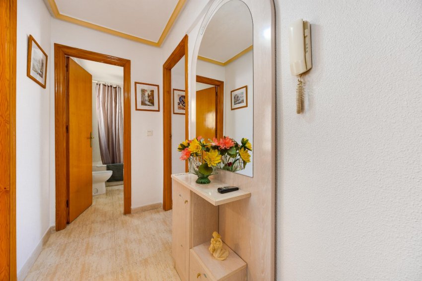 Återförsäljning - Apartment -
Torrevieja - Playa del Acequión