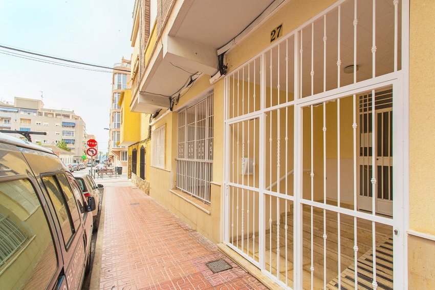 Återförsäljning - Apartment -
Torrevieja - Playa del cura