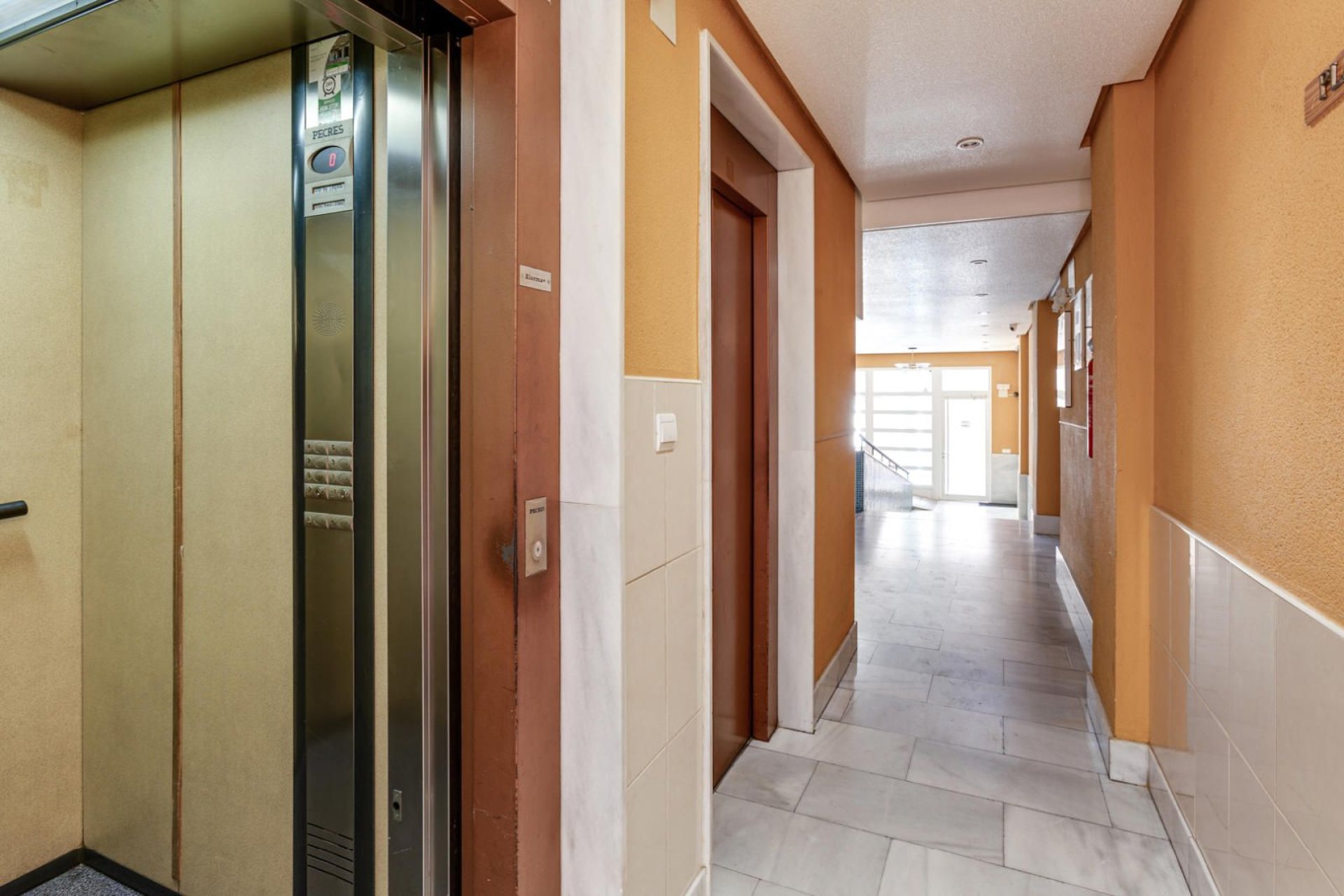 Återförsäljning - Apartment -
Torrevieja - Playa del Cura