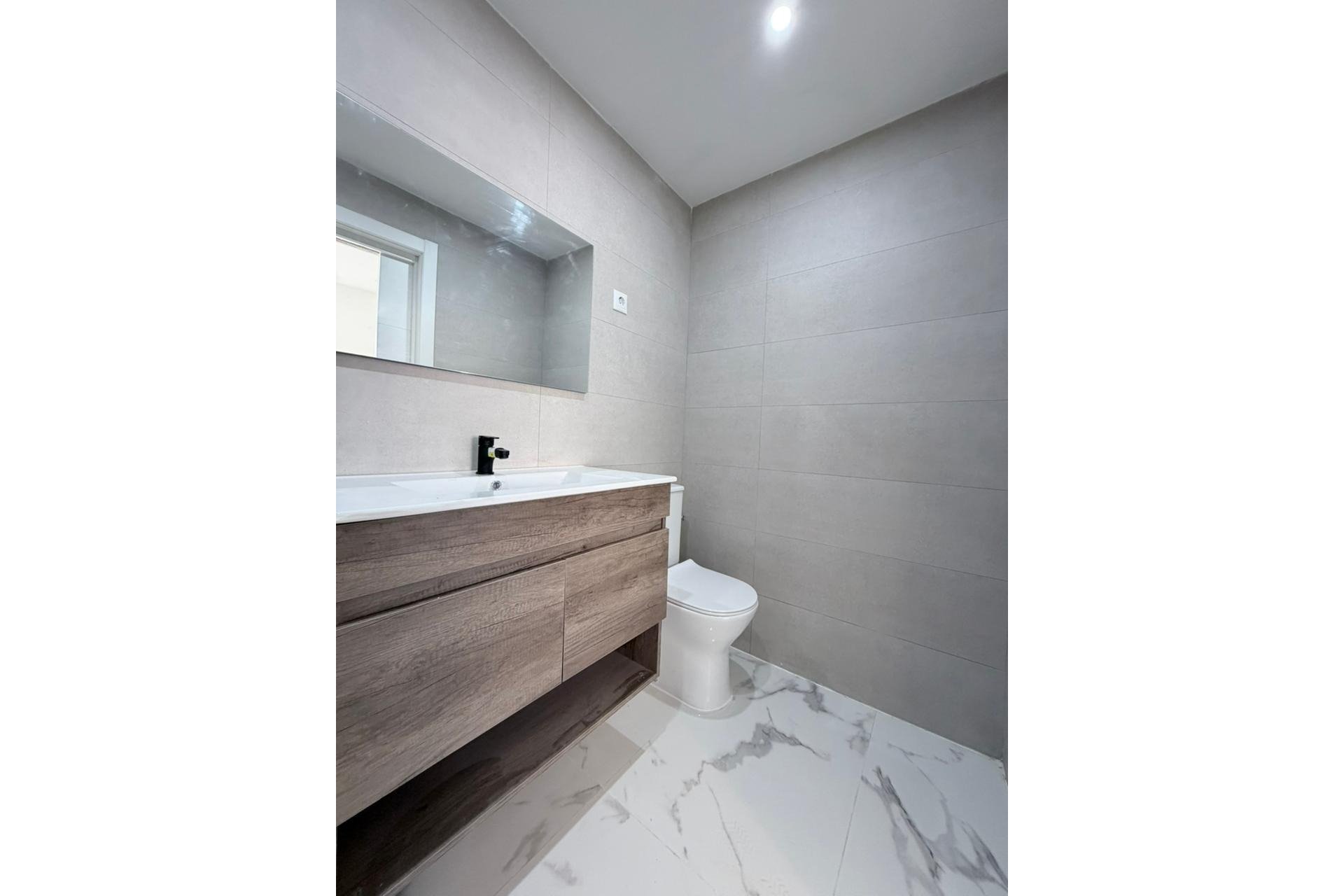 Återförsäljning - Apartment -
Torrevieja - Playa del cura