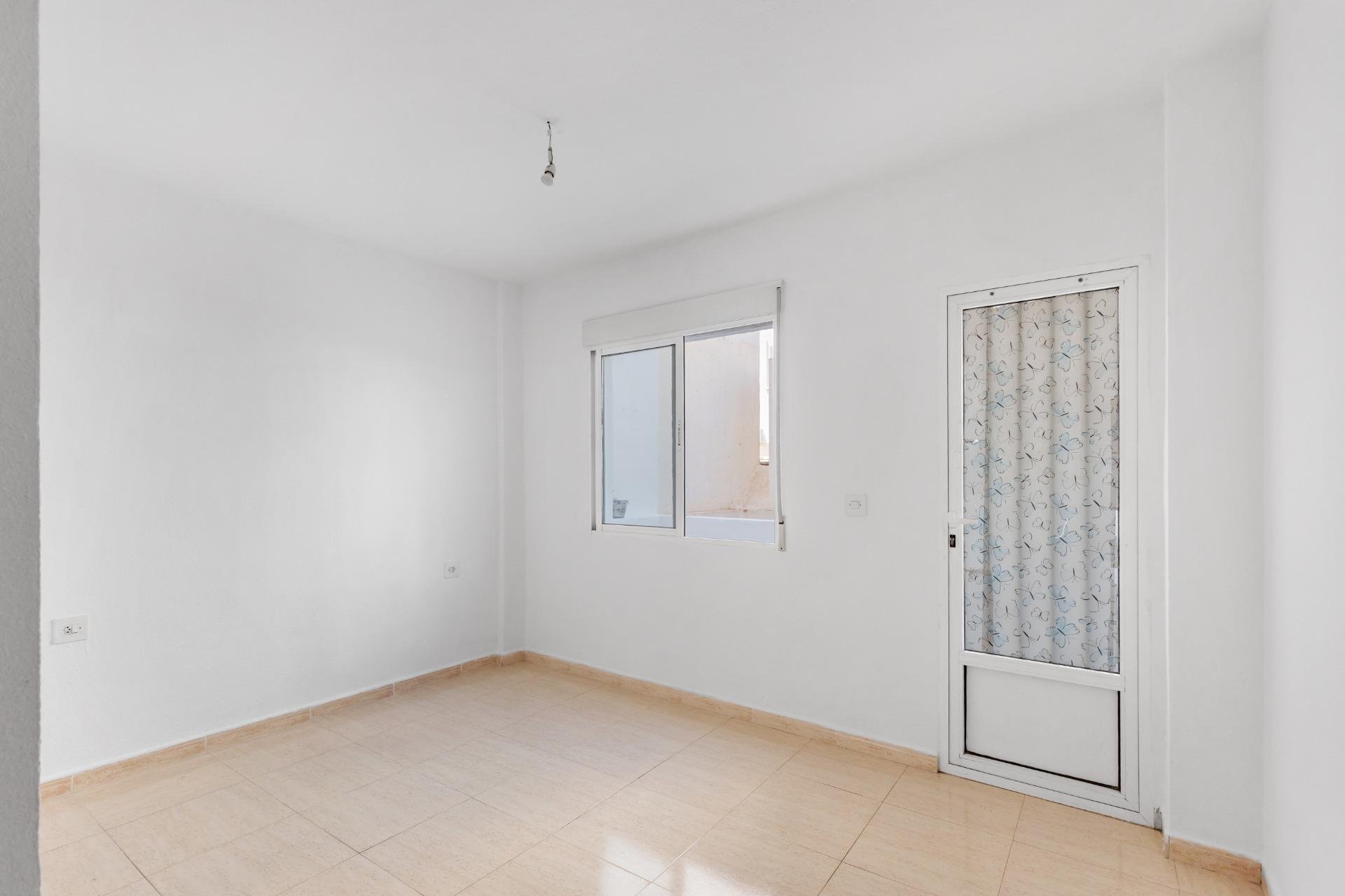 Återförsäljning - Apartment -
Torrevieja - Puerto Deportivo