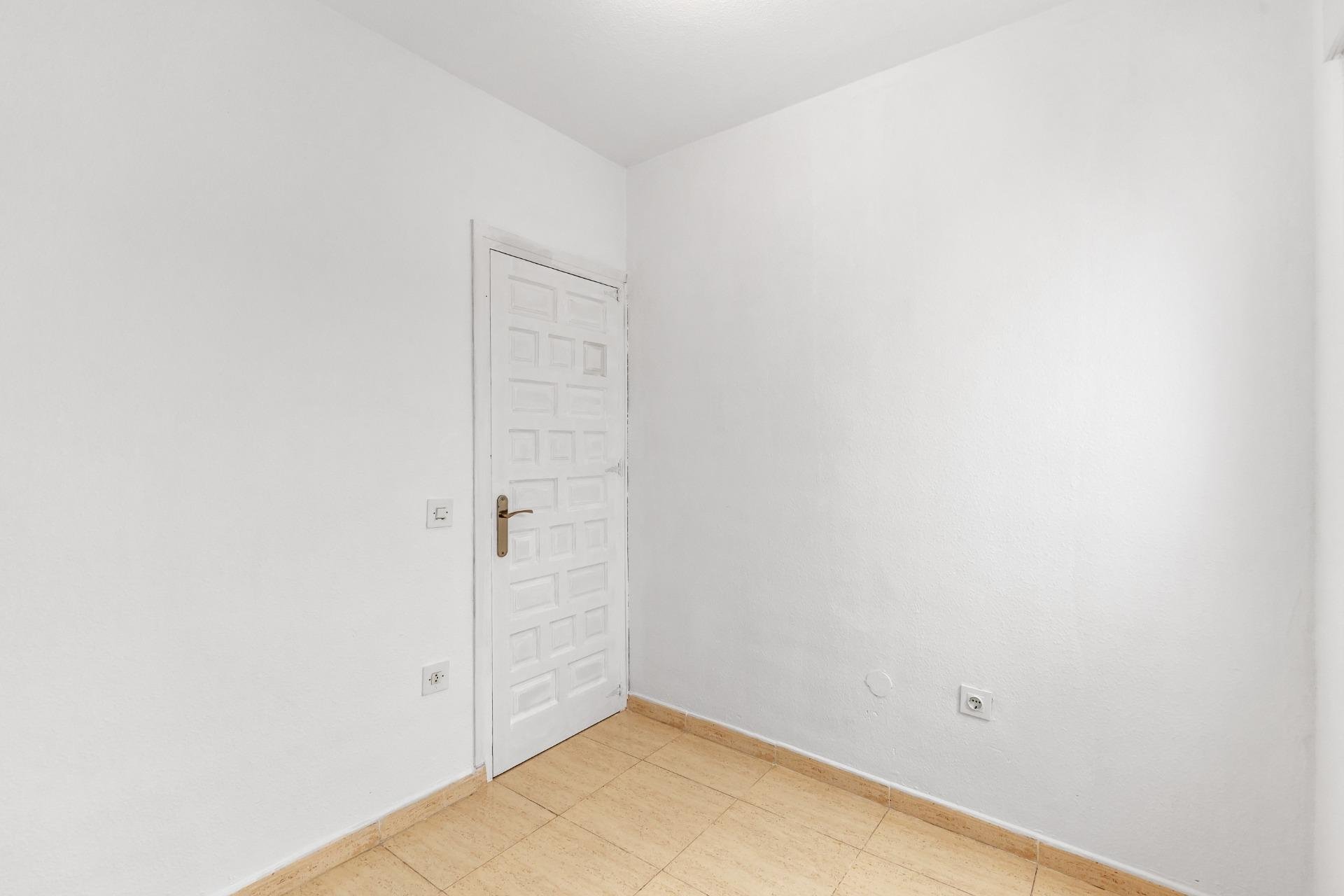 Återförsäljning - Apartment -
Torrevieja - Puerto Deportivo