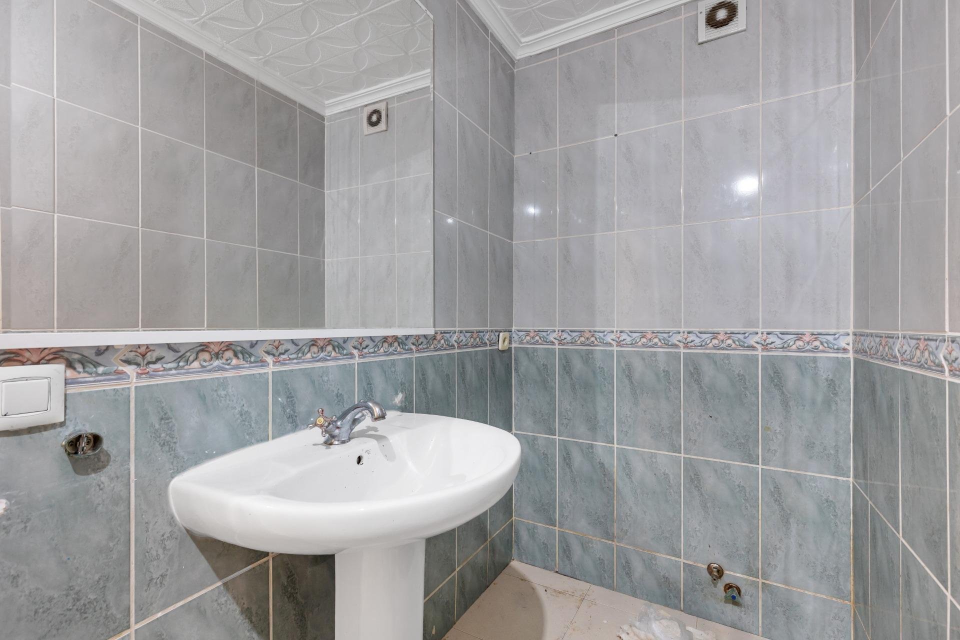 Återförsäljning - Apartment -
Torrevieja - Puerto Deportivo