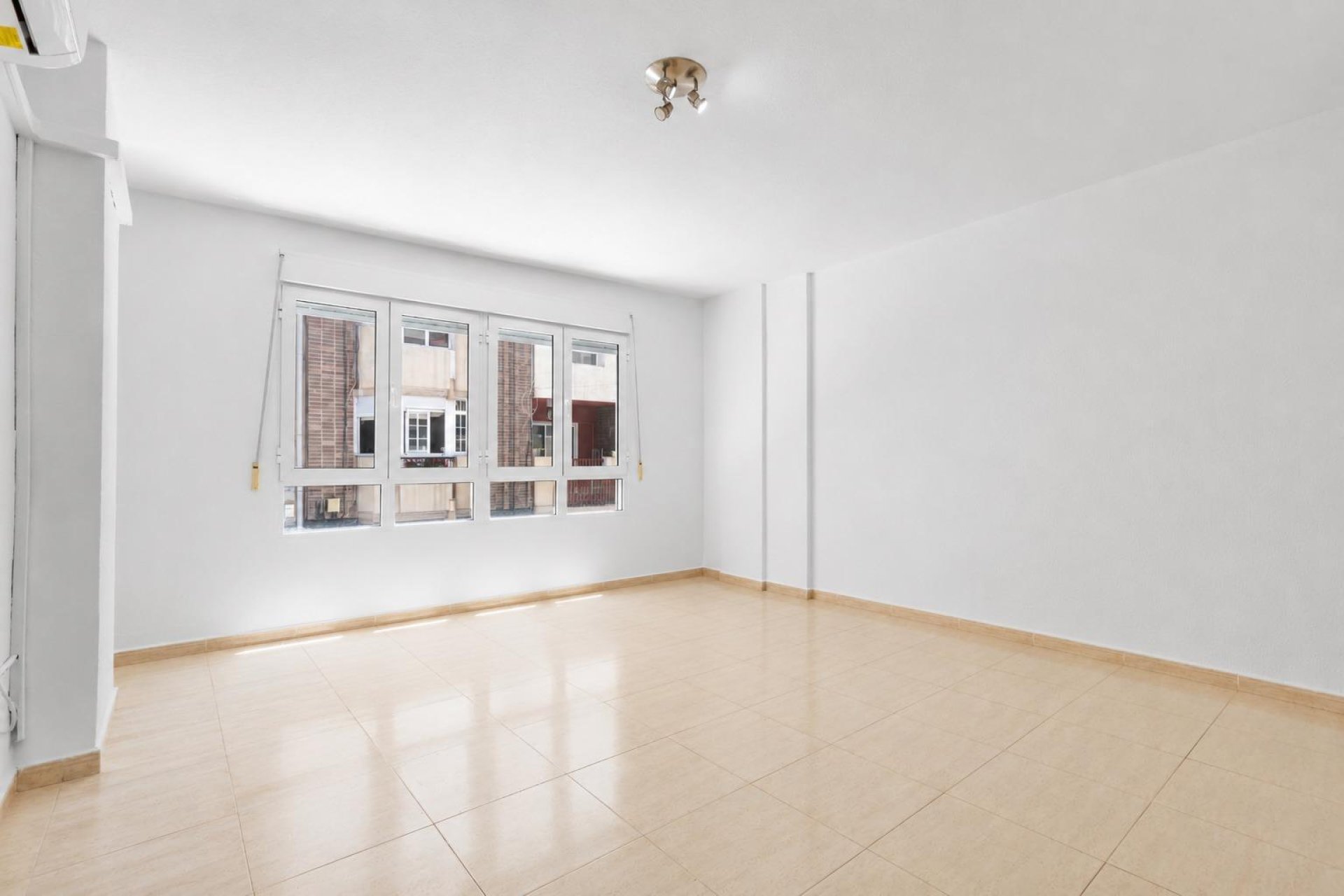Återförsäljning - Apartment -
Torrevieja - Puerto Deportivo
