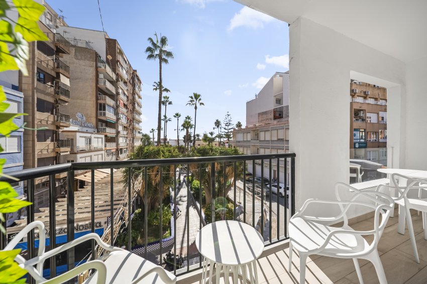 Återförsäljning - Apartment -
Torrevieja - Puerto