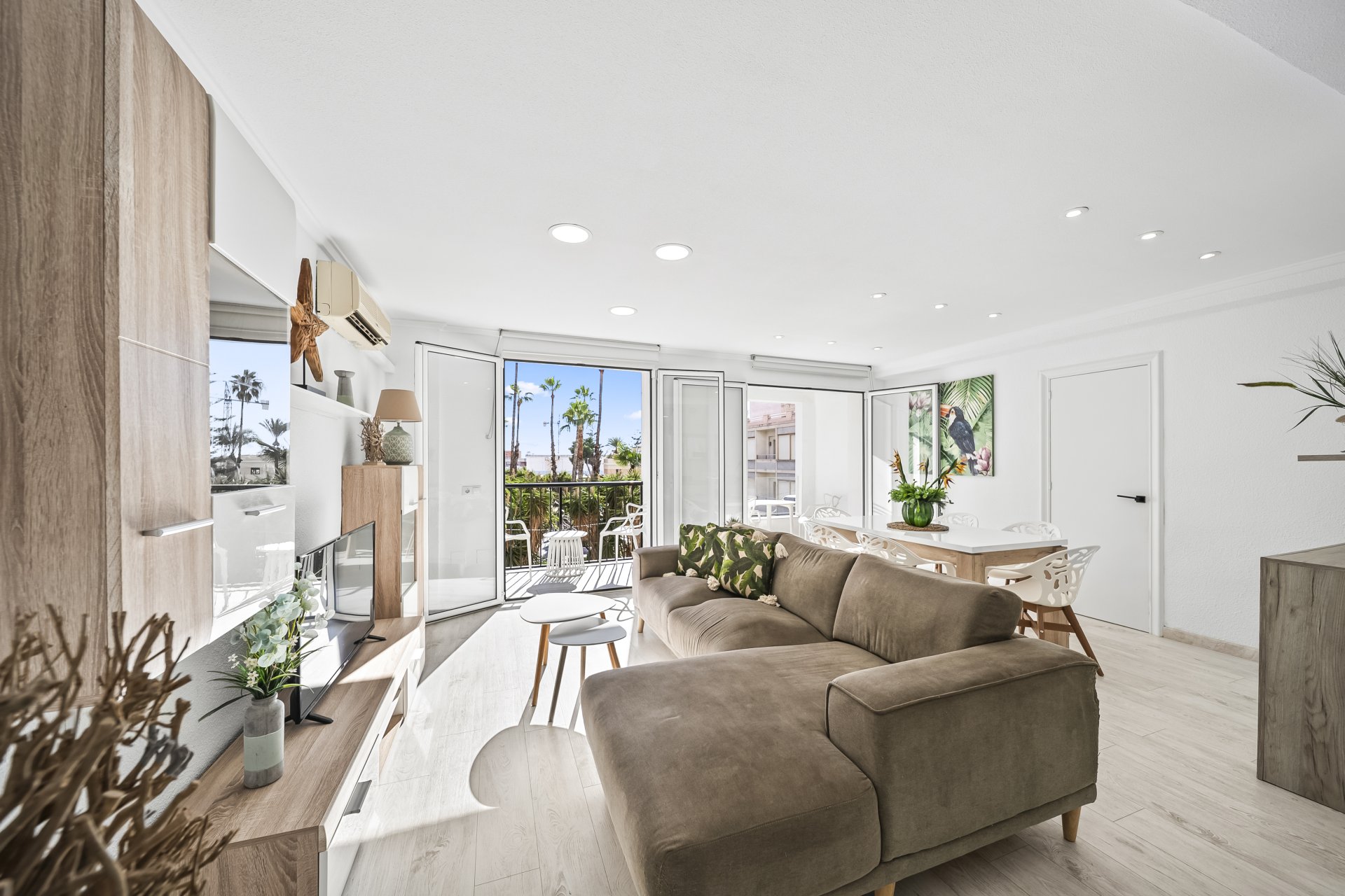 Återförsäljning - Apartment -
Torrevieja - Puerto