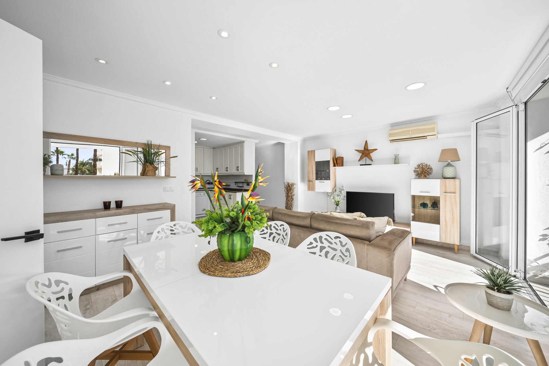 Återförsäljning - Apartment -
Torrevieja - Puerto