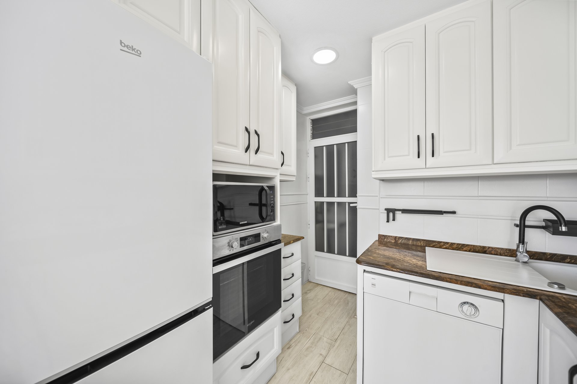 Återförsäljning - Apartment -
Torrevieja - Puerto