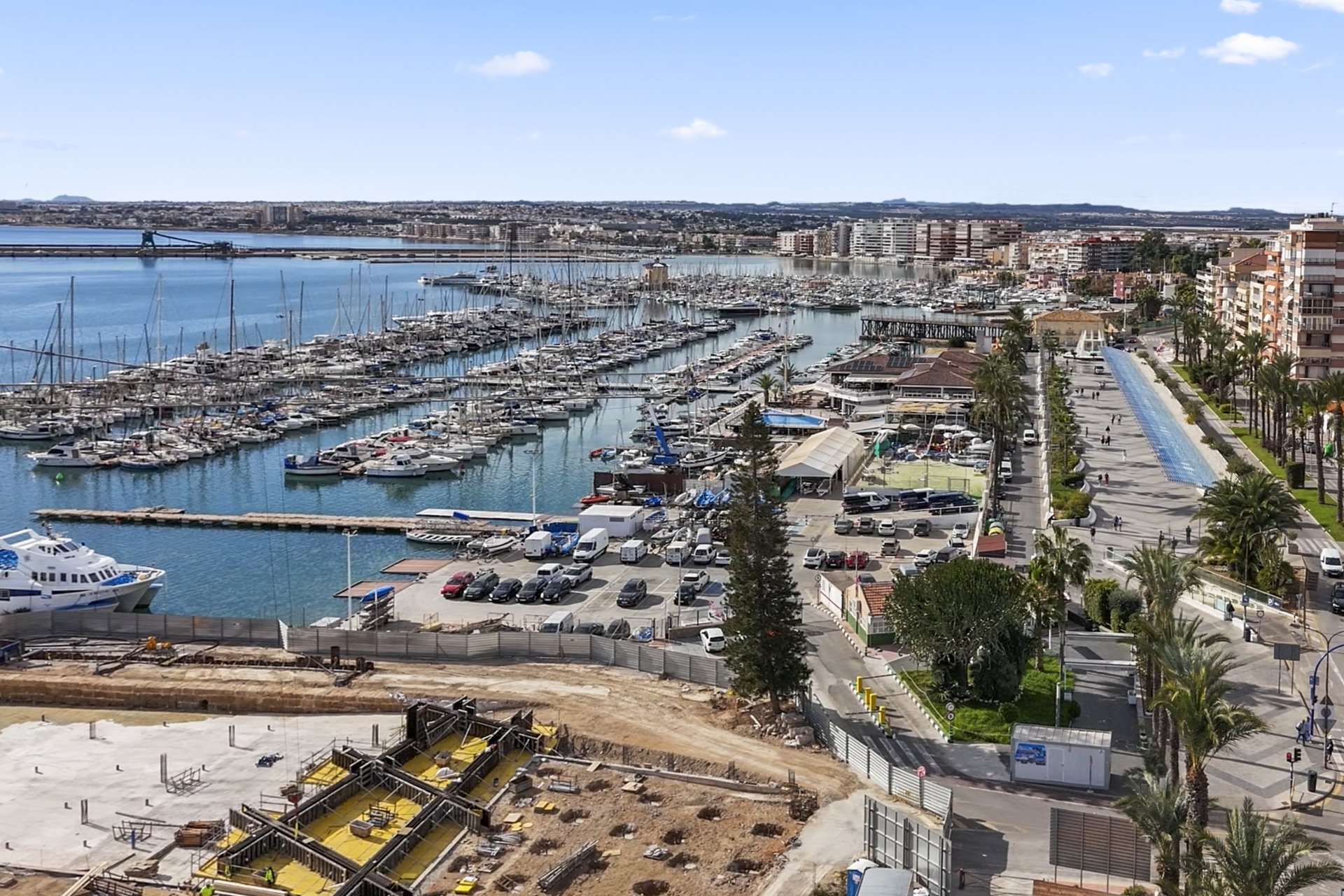 Återförsäljning - Apartment -
Torrevieja - Puerto
