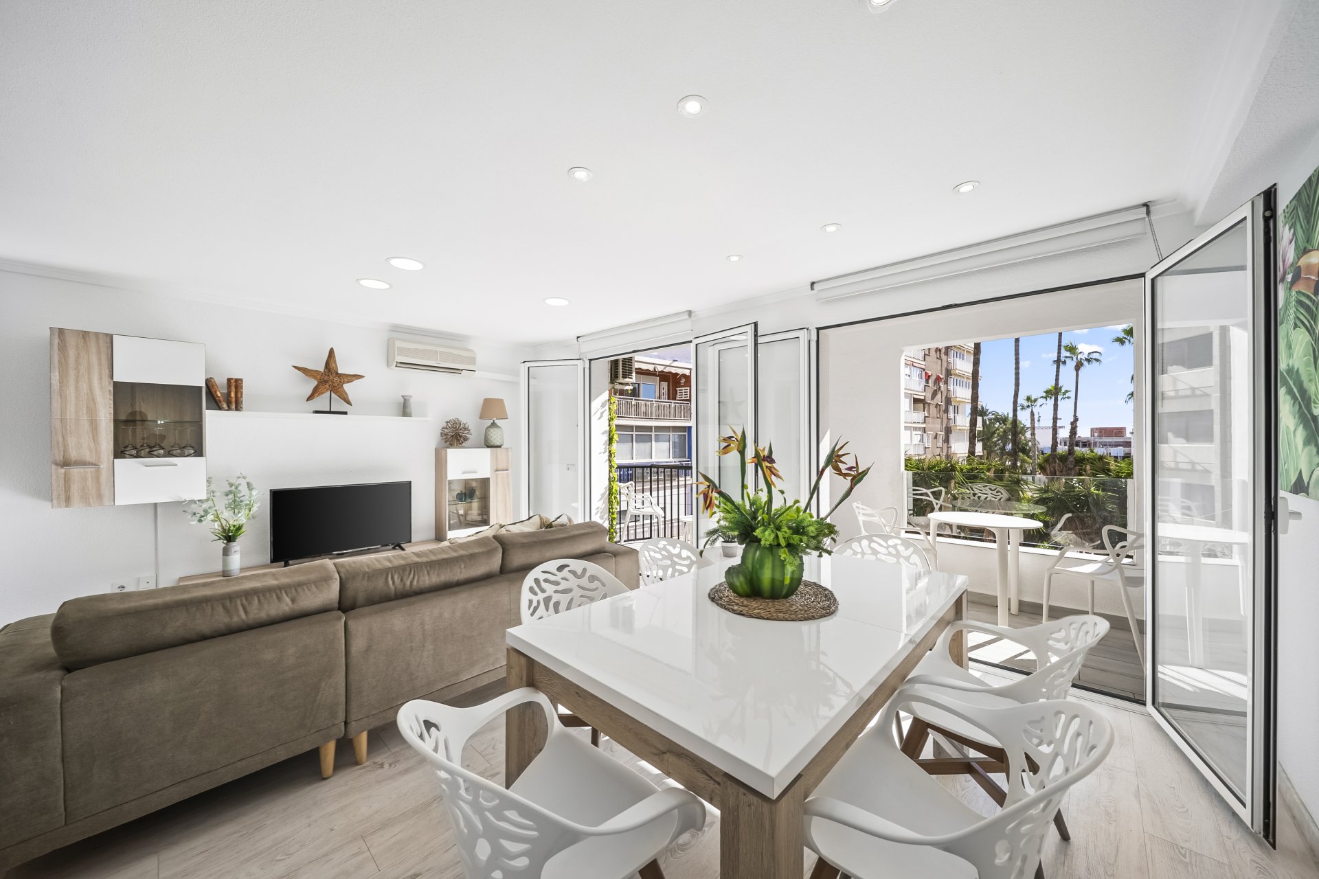 Återförsäljning - Apartment -
Torrevieja - Puerto