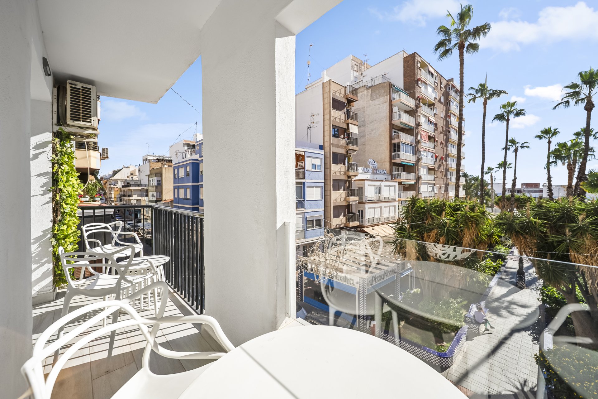 Återförsäljning - Apartment -
Torrevieja - Puerto