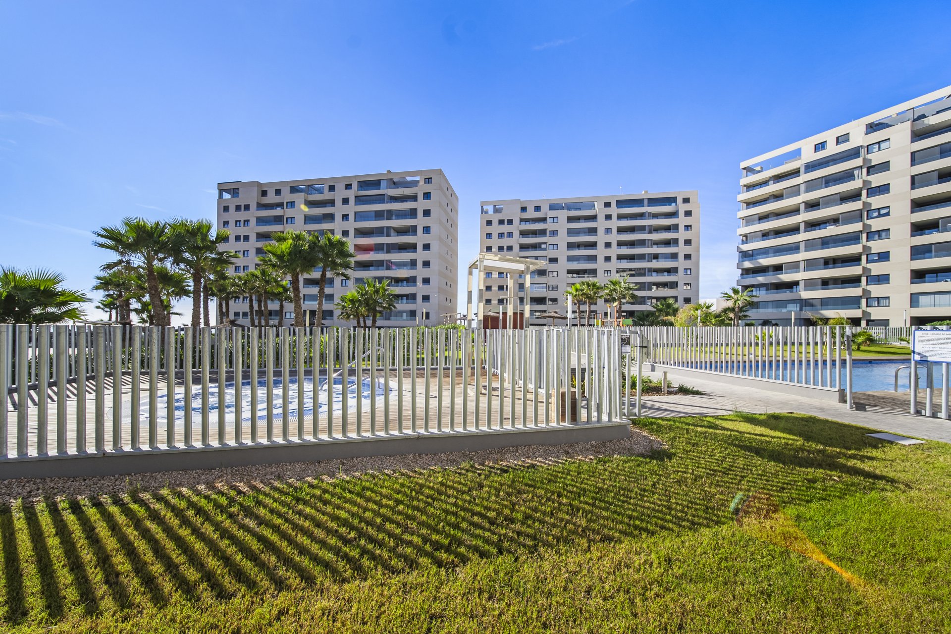 Återförsäljning - Apartment -
Torrevieja - Punta prima
