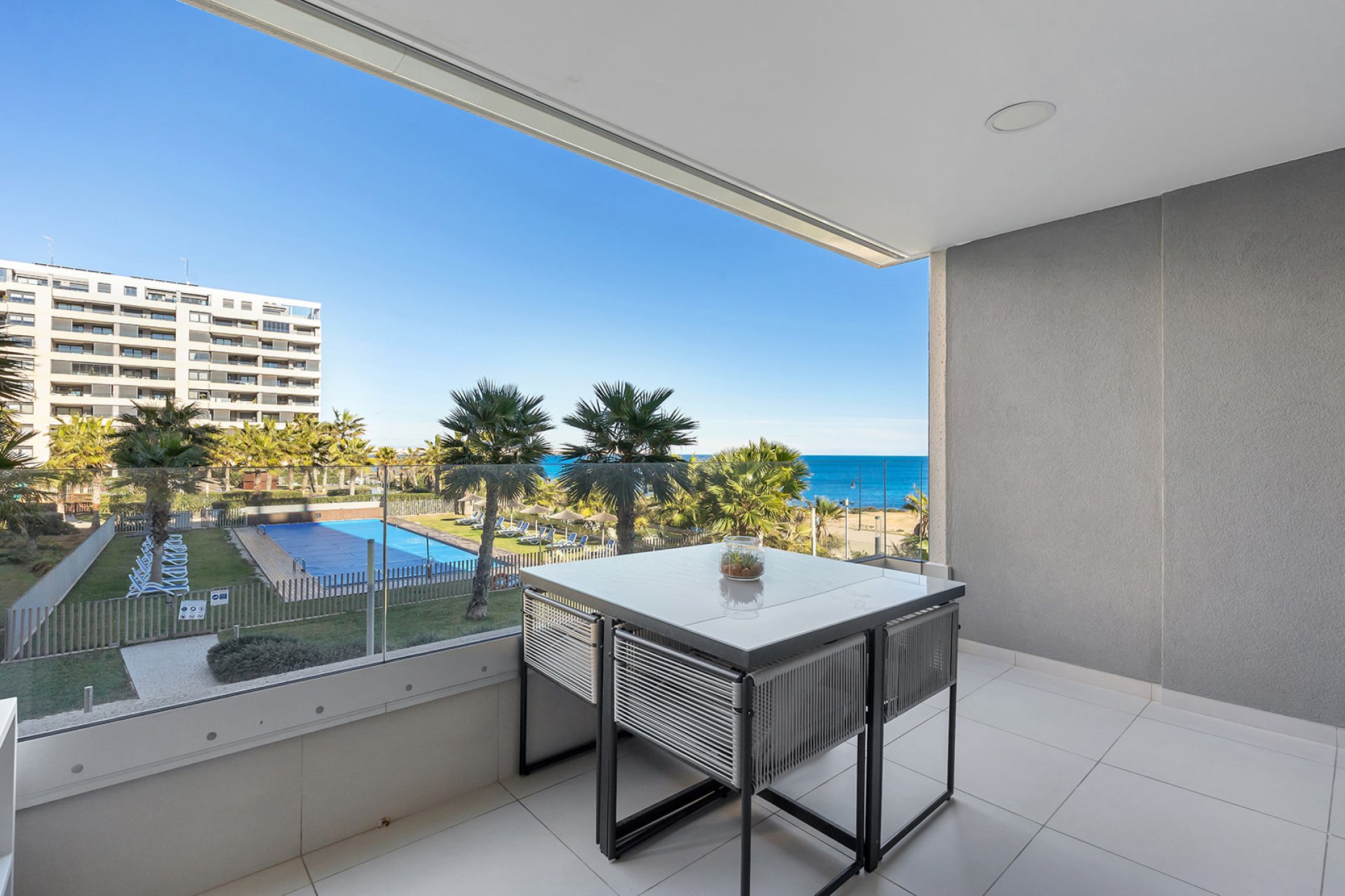 Återförsäljning - Apartment -
Torrevieja - Punta Prima