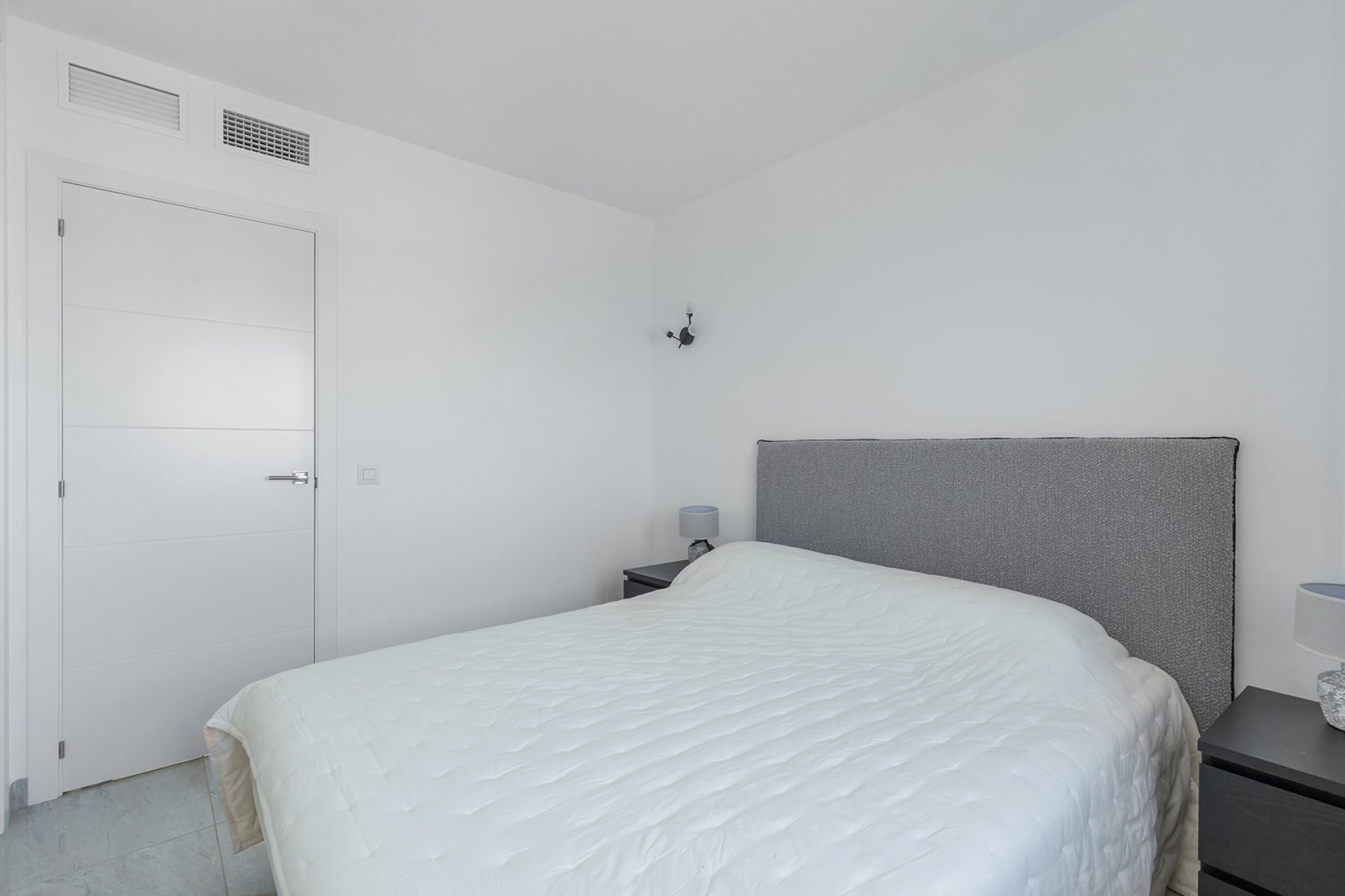 Återförsäljning - Apartment -
Torrevieja - Punta Prima