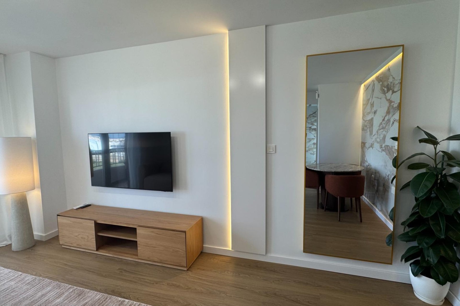 Återförsäljning - Apartment -
Torrevieja - Punta prima