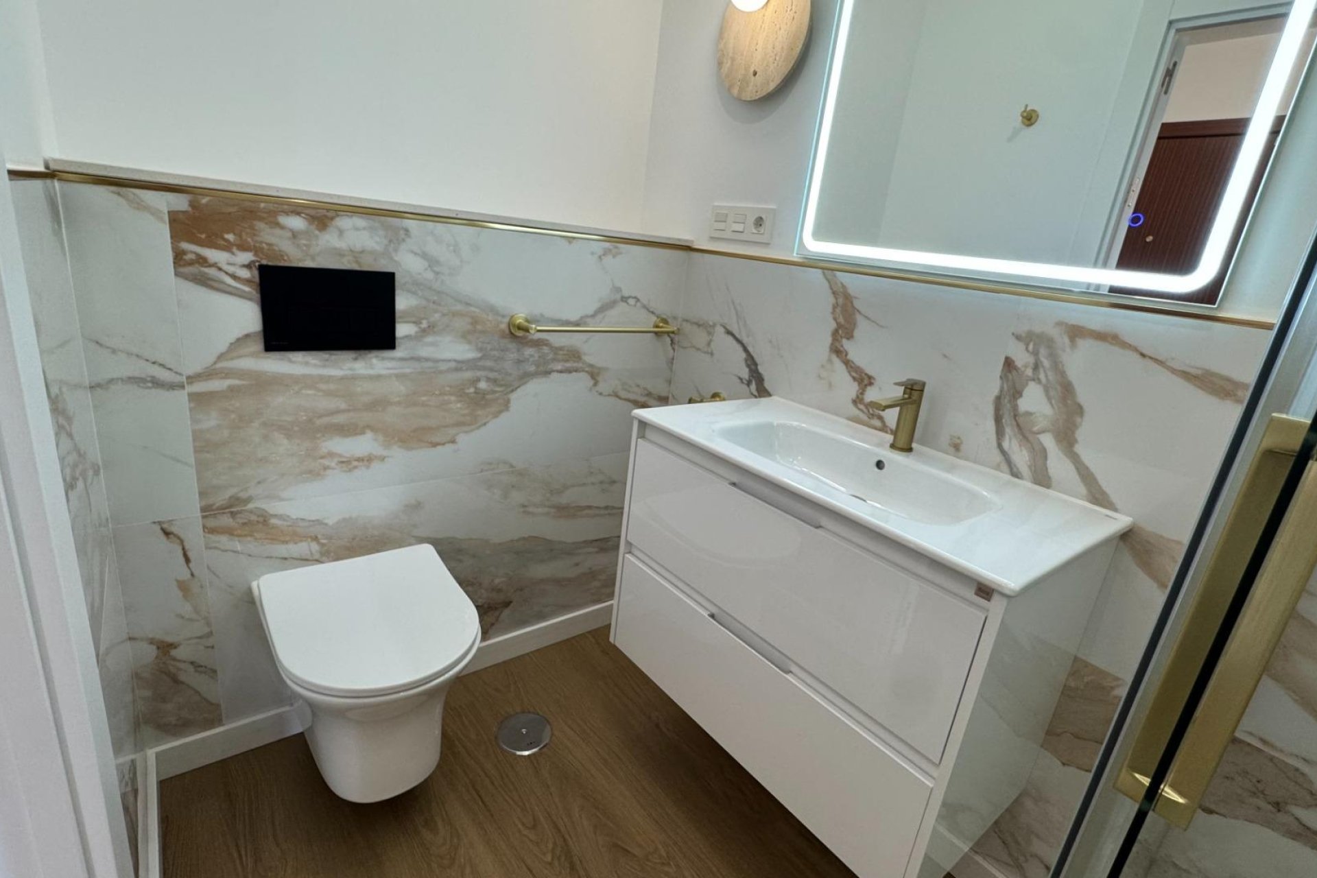 Återförsäljning - Apartment -
Torrevieja - Punta prima