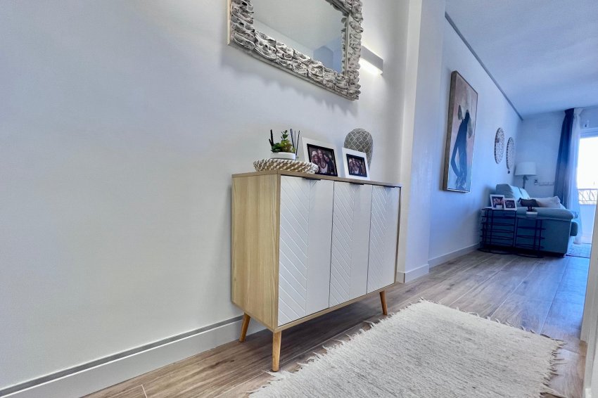 Återförsäljning - Apartment -
Torrevieja - Punta prima