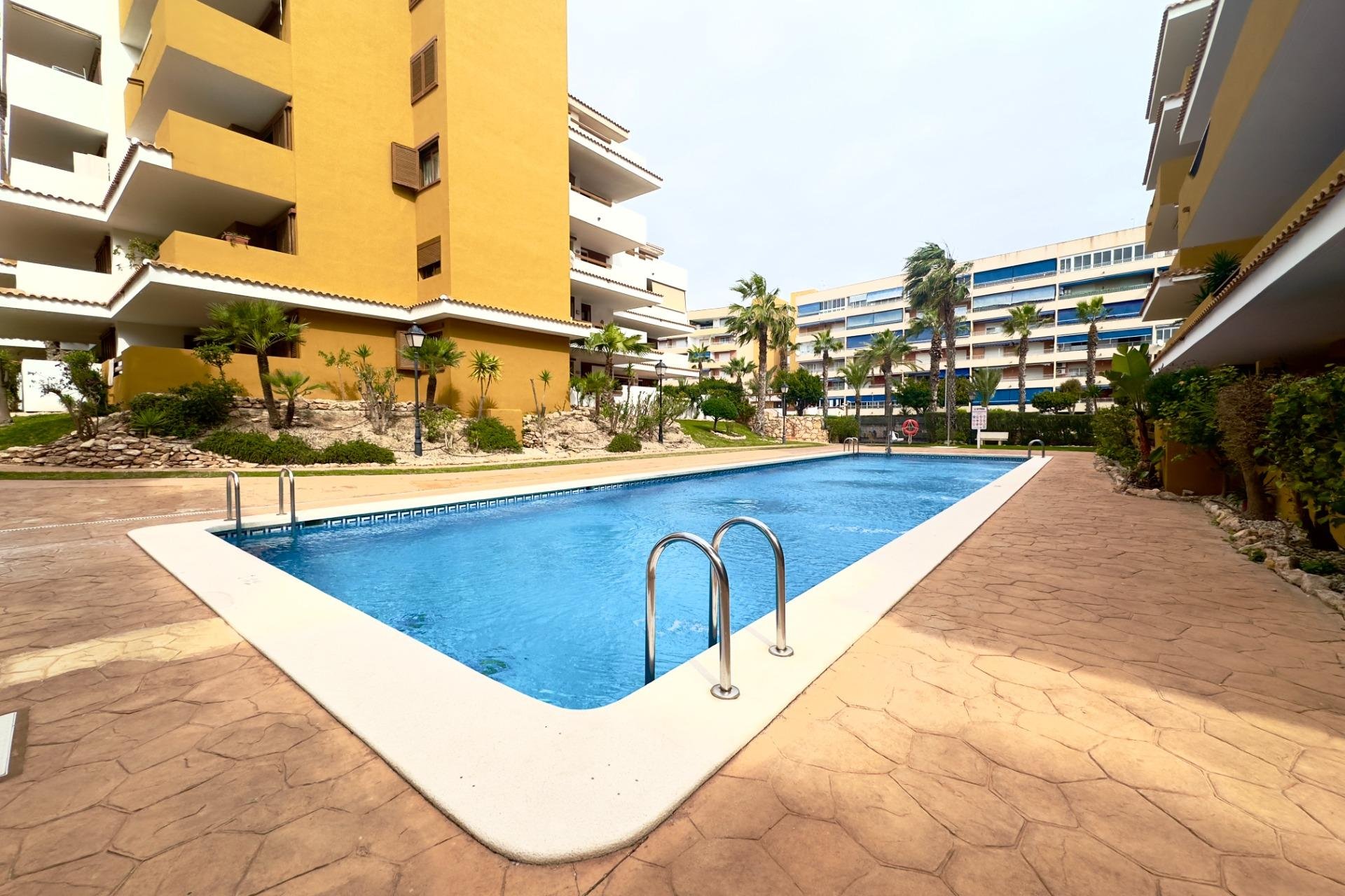 Återförsäljning - Apartment -
Torrevieja - Punta prima
