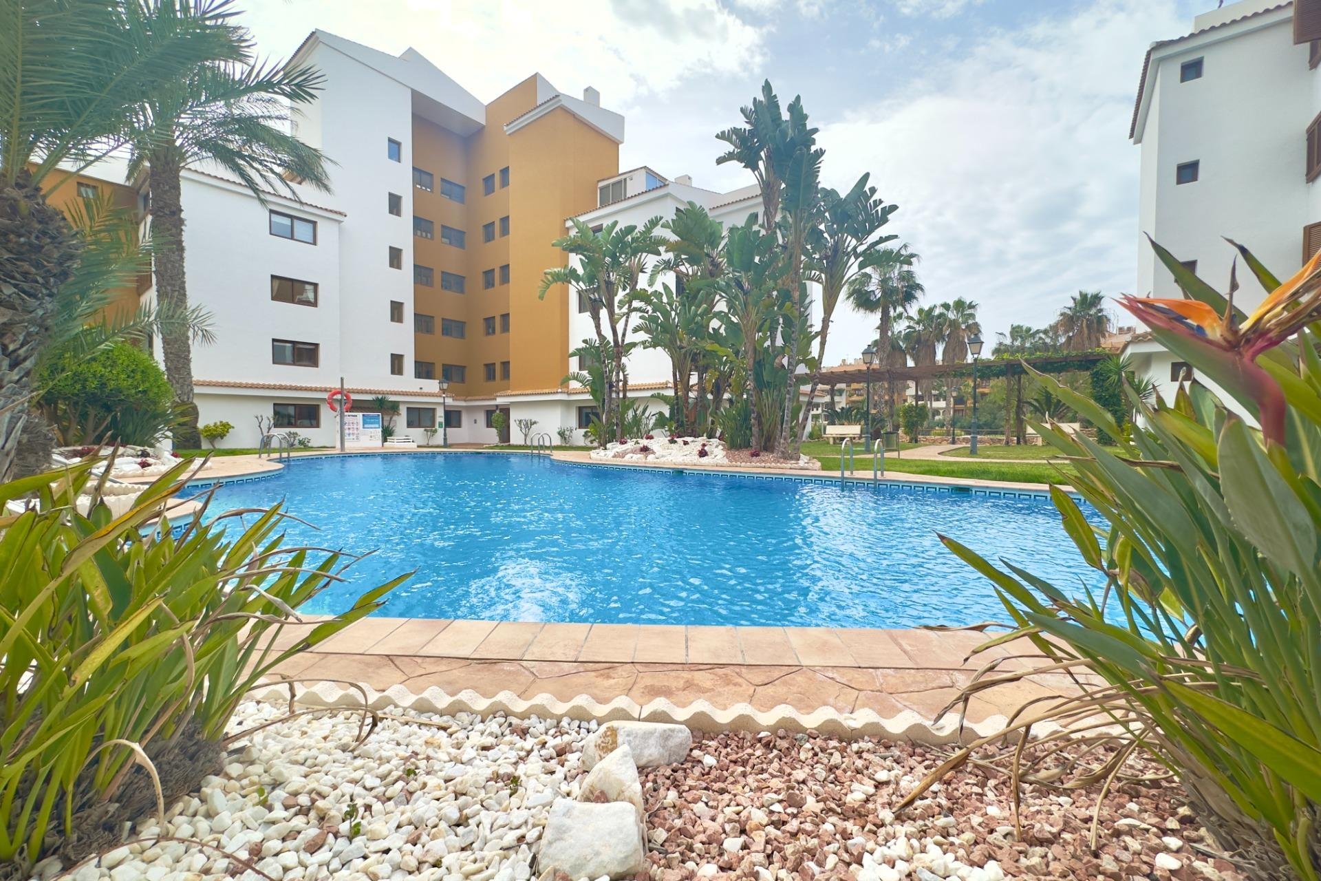 Återförsäljning - Apartment -
Torrevieja - Punta prima