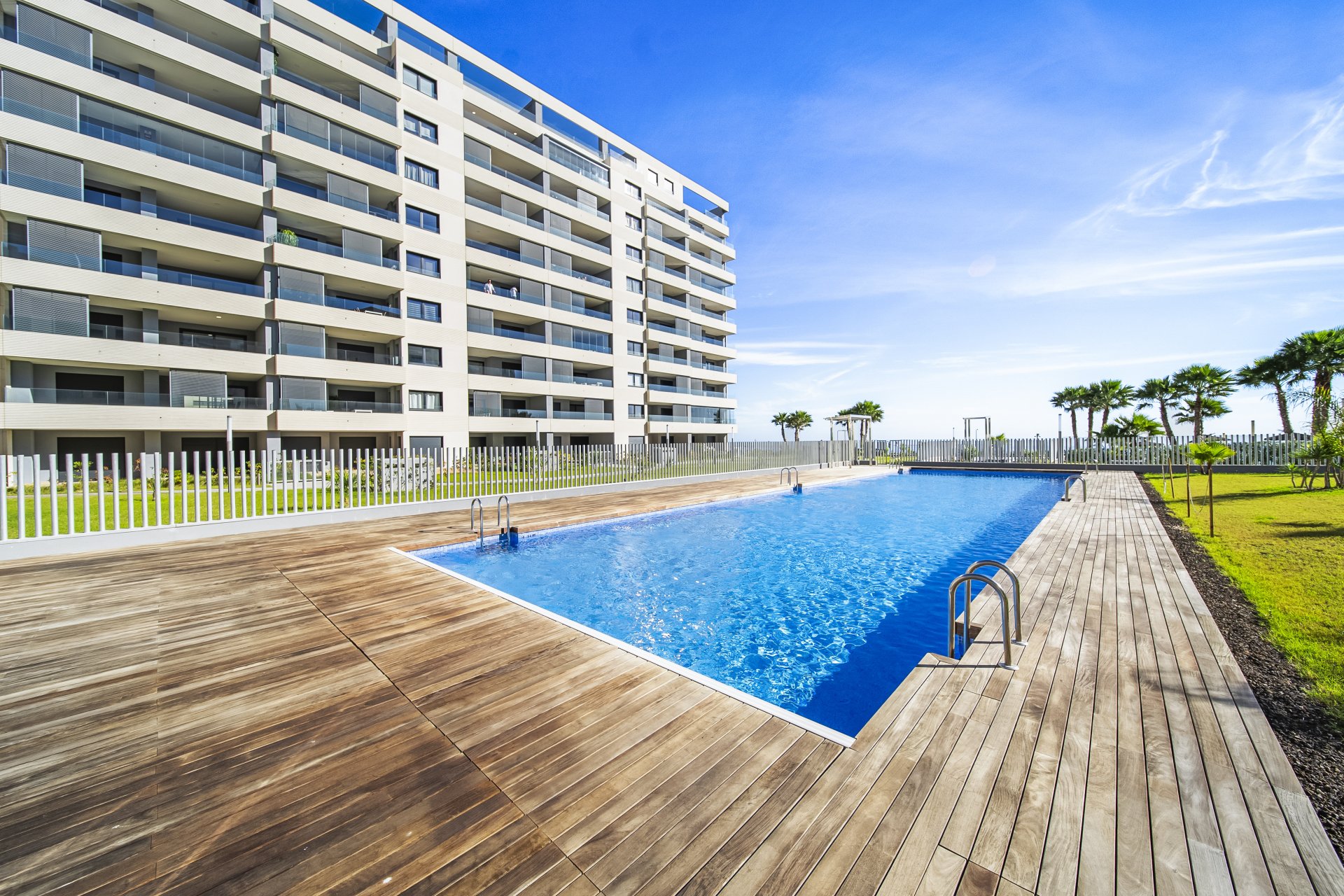 Återförsäljning - Apartment -
Torrevieja - Punta prima