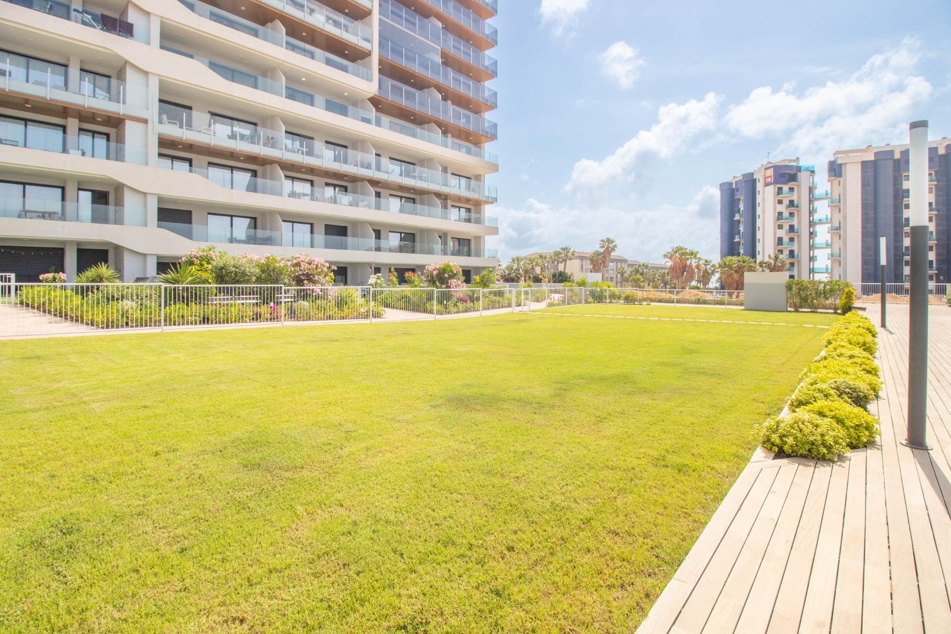 Återförsäljning - Apartment -
Torrevieja - Punta prima